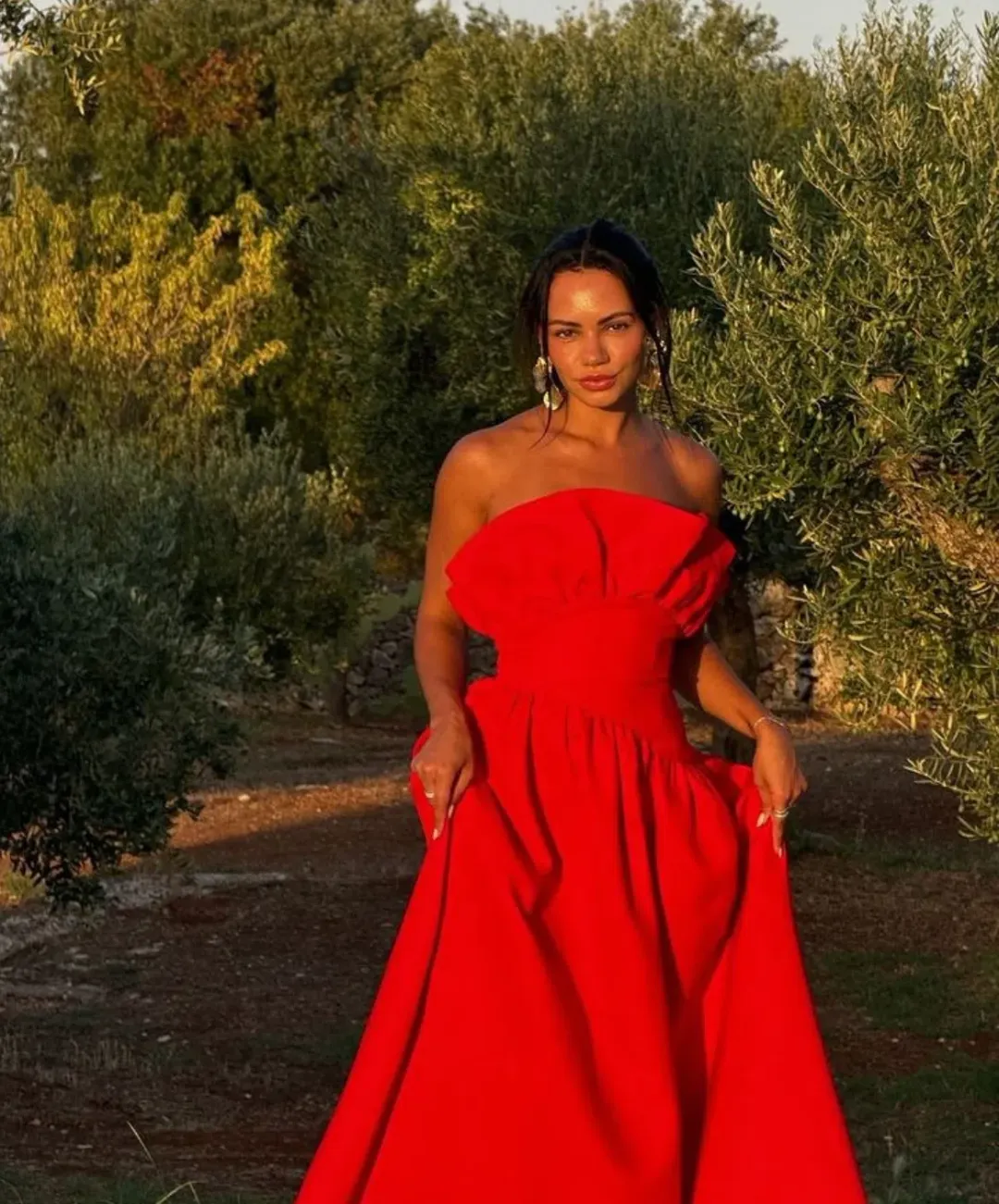 Elliatt Laurel Sleeveless Maxi Dress size 16 Red for rent on The Volte - main image