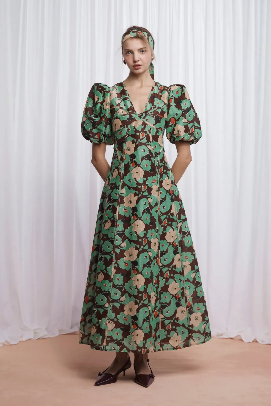 Lovaan Adeline Silk Linen Green Floral Size 8 for rent on The Volte - main image