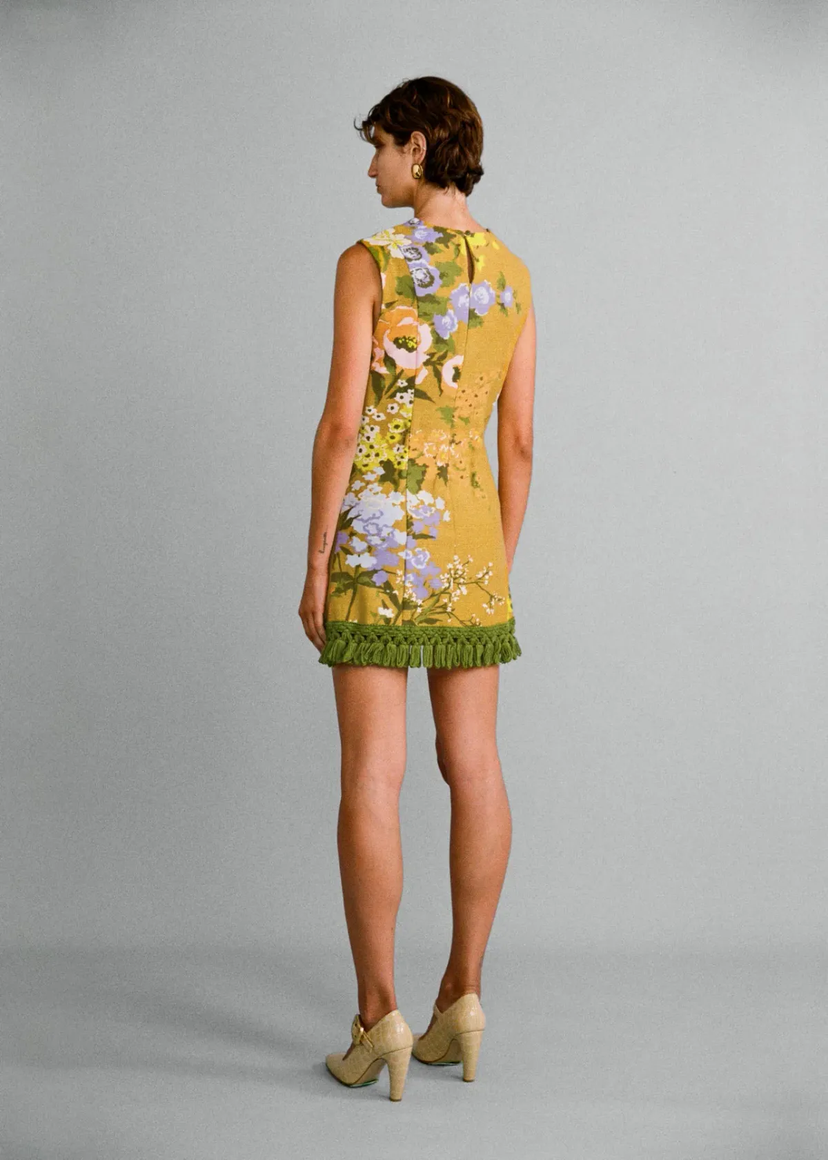 Lovaan Mathilda Dress Yellow Floral Size 14 - Image 2