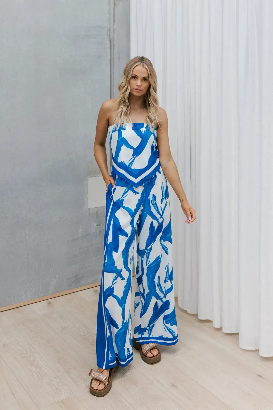 Jerico Set Blue for rent on The Volte - main image