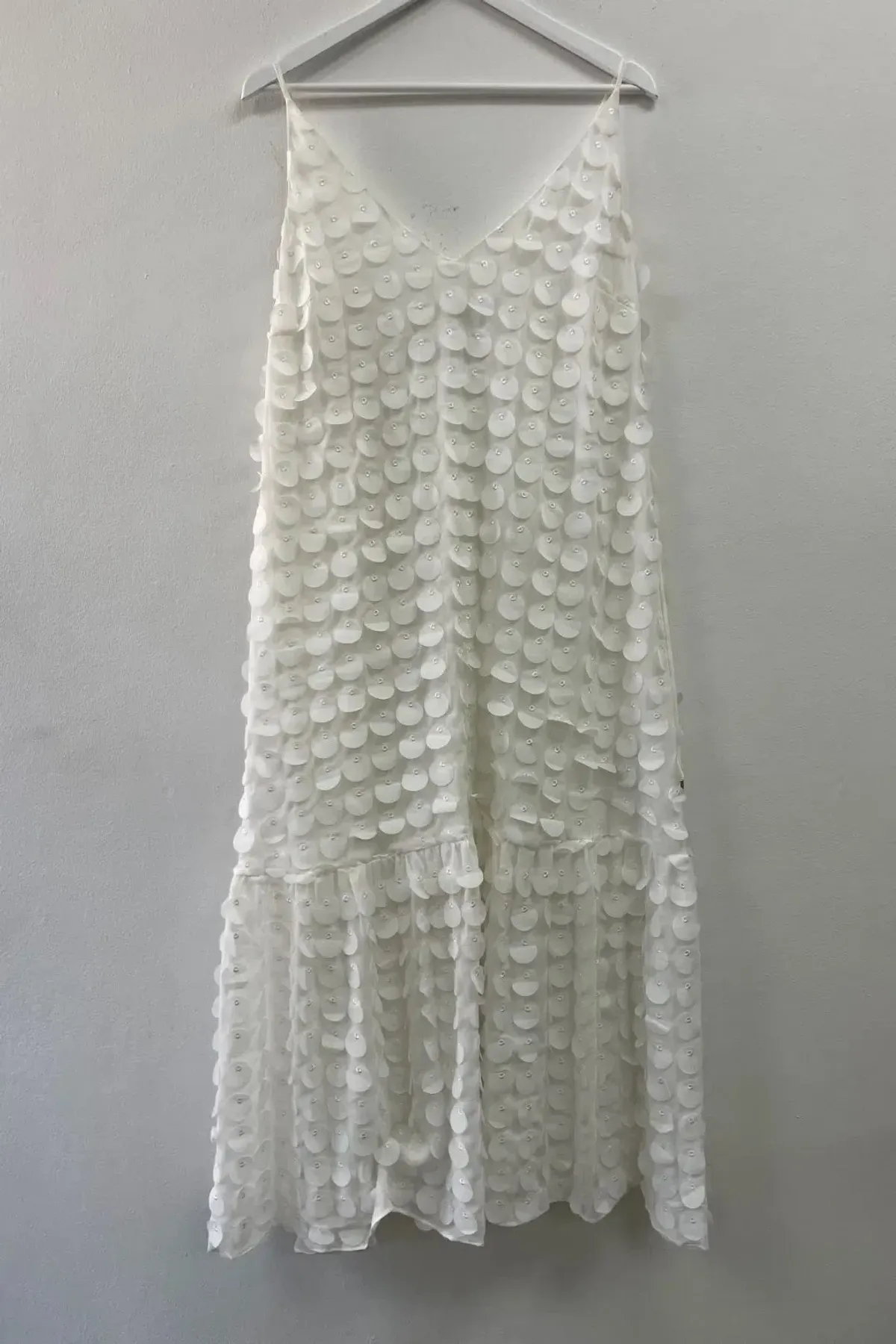 Sheike White Heaven V Neck Maxi Dress. Size 8 - Image 7