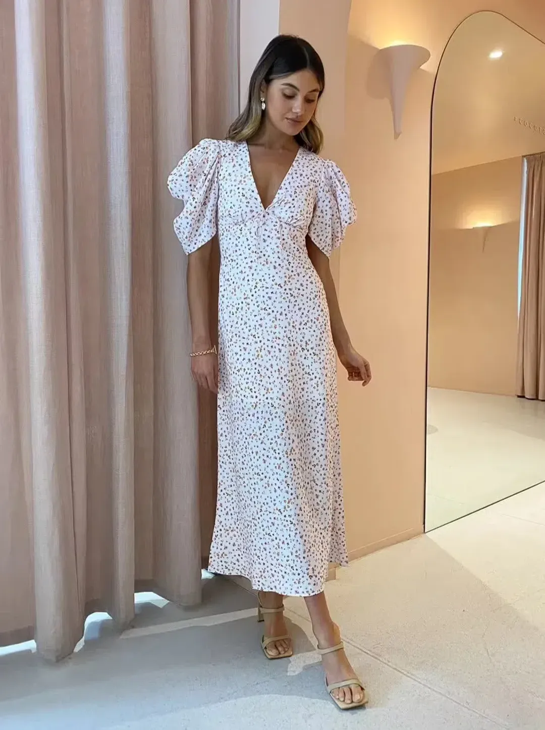 Significant Other Malarie Dress Ditsy Wild Flowers Print. Size 10 for rent on The Volte - main image