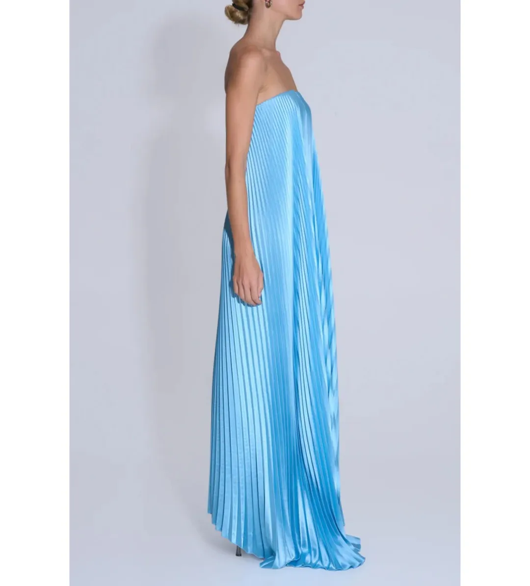 L'Idee Black Tie Gown Ice Size AU 10 for rent on The Volte - main image