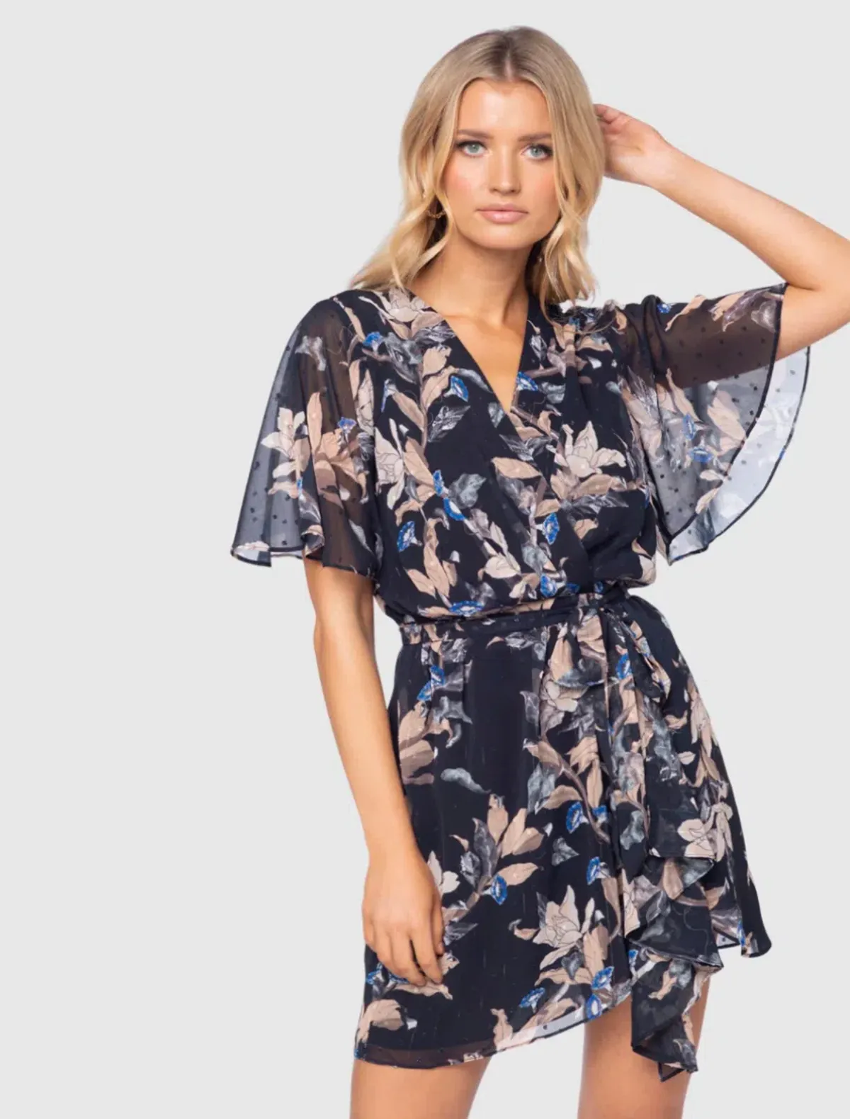 Pilgrim mini dress size 8 - Image 1