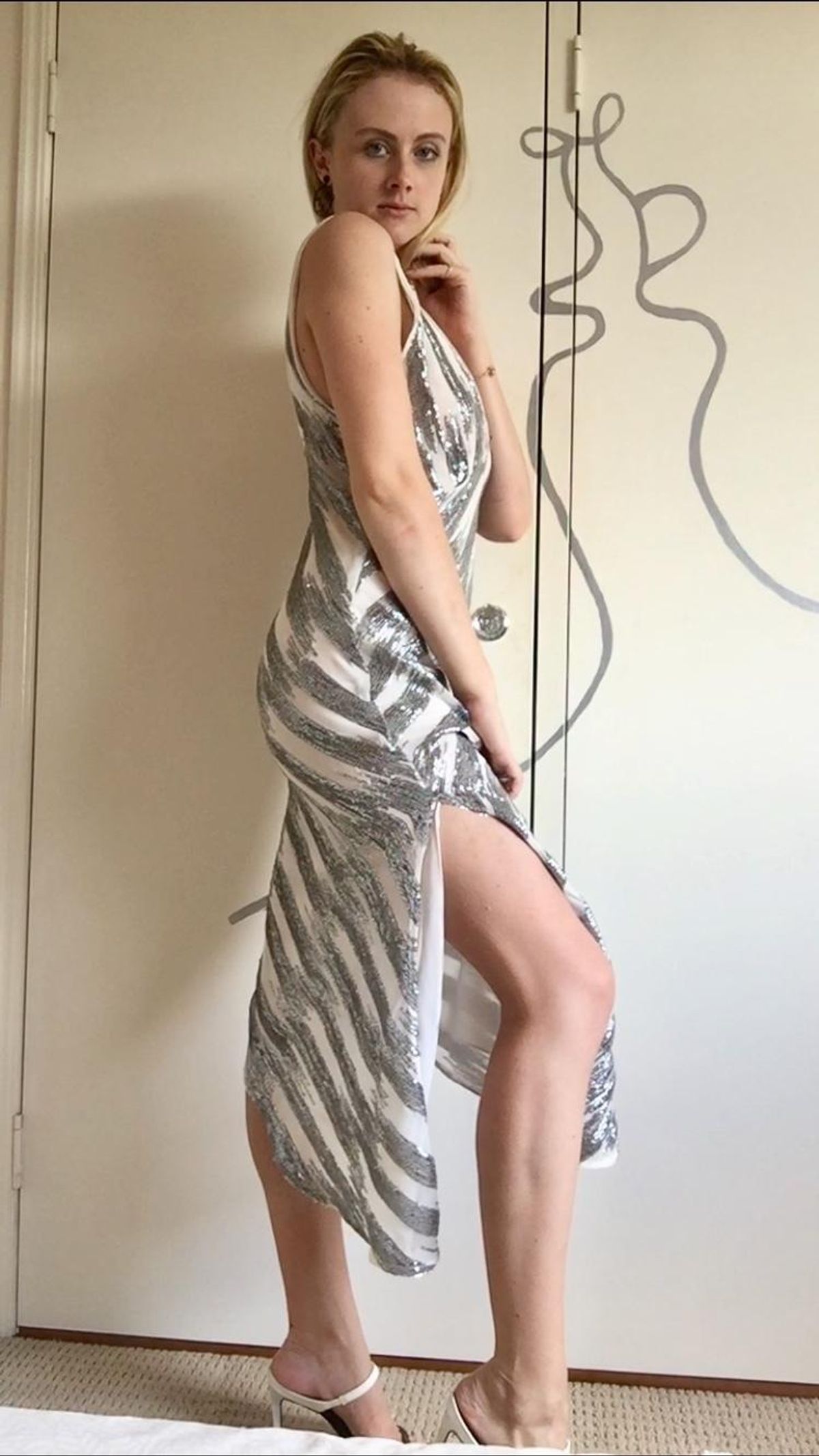 Manning Cartell Sequin Midi Plunging Dress Silver White Size 6 - Image 5