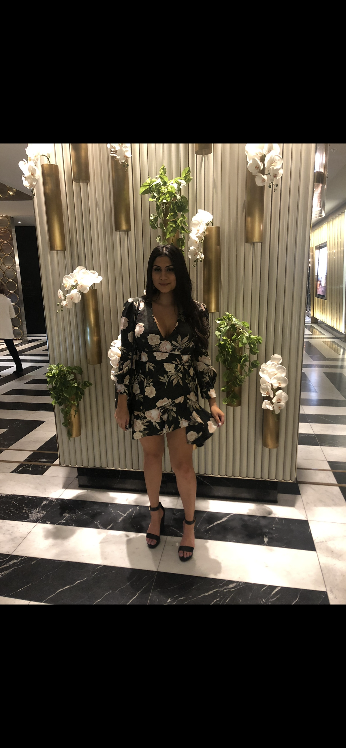 Sheike moss green floral dress - Image 1