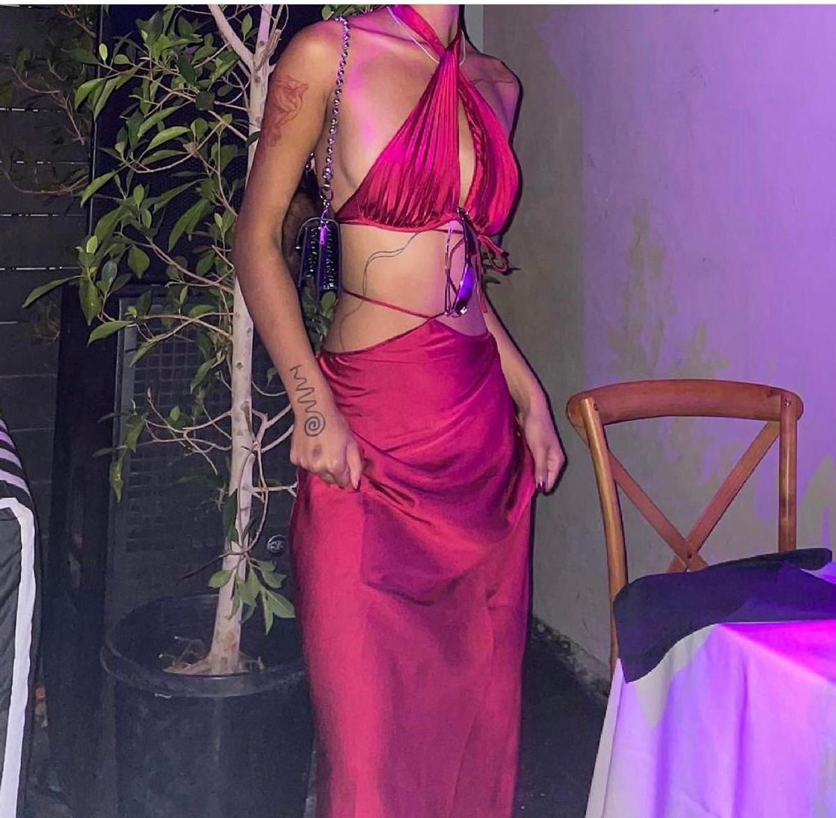 Ms. Pleat Cut-Out - Image 8