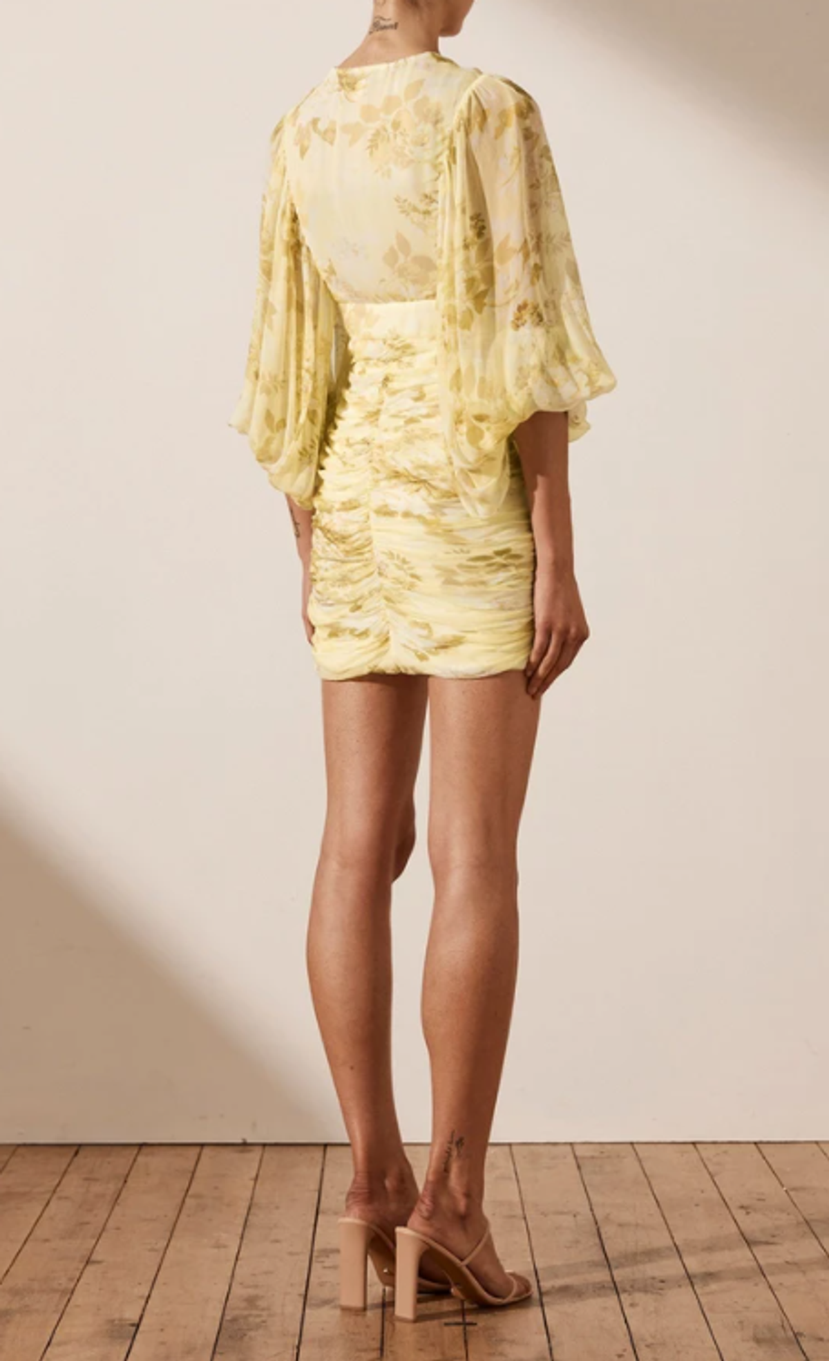 Shona Joy Leticia Plunged Ruched Midi Dress Yellow Size 8 - Image 3