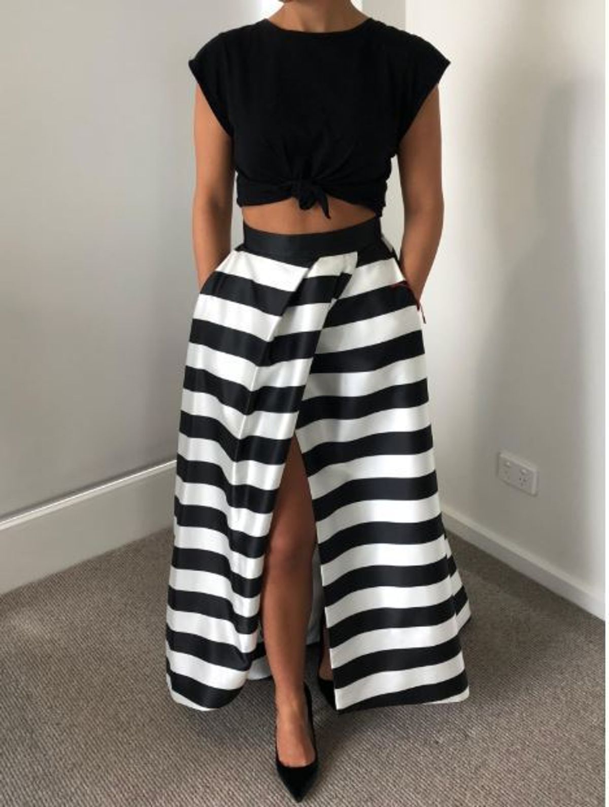 Nicholas ball striped skirt black white stripe size 8  - Image 1