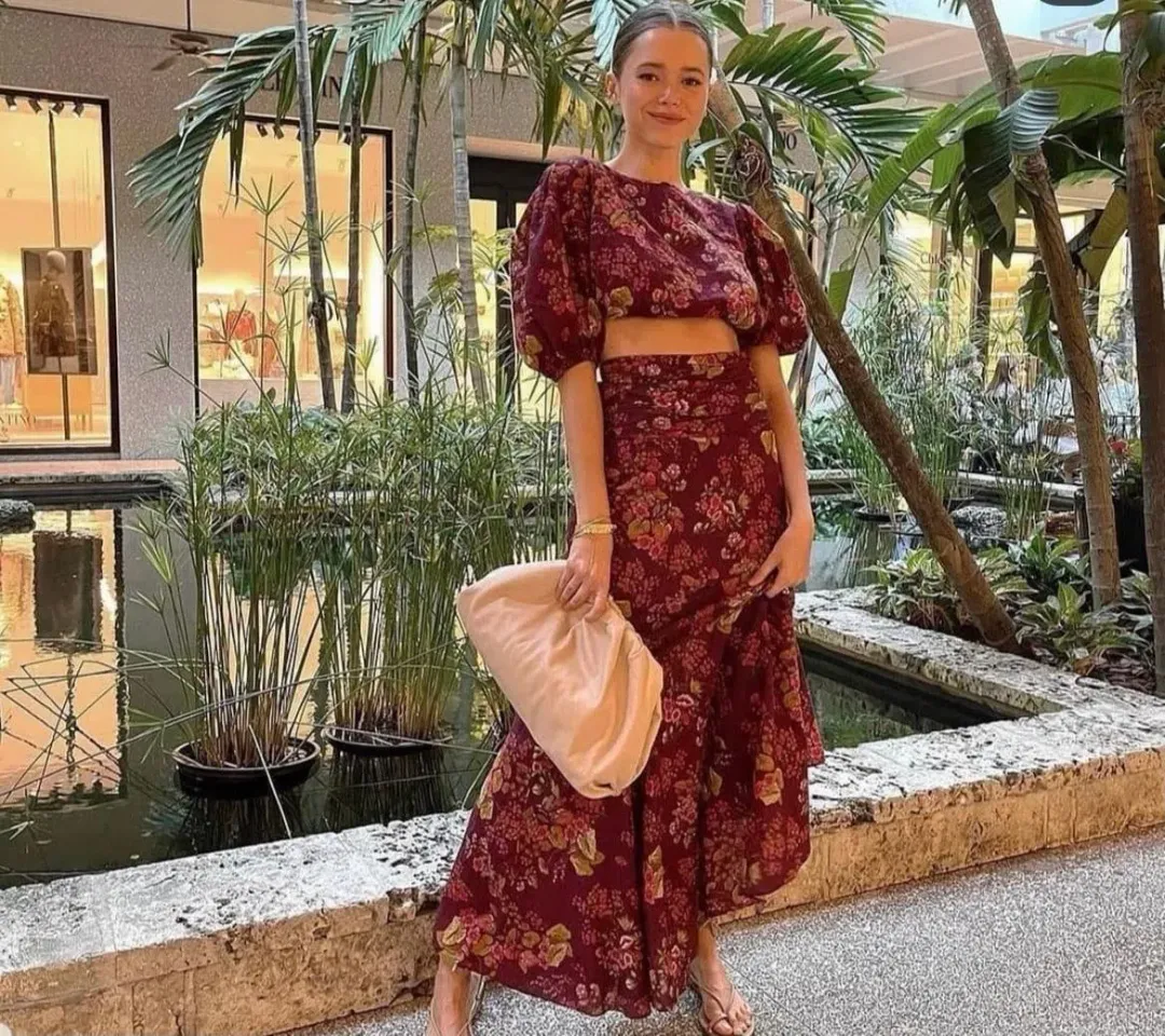 Peony Set  for rent on The Volte - main image