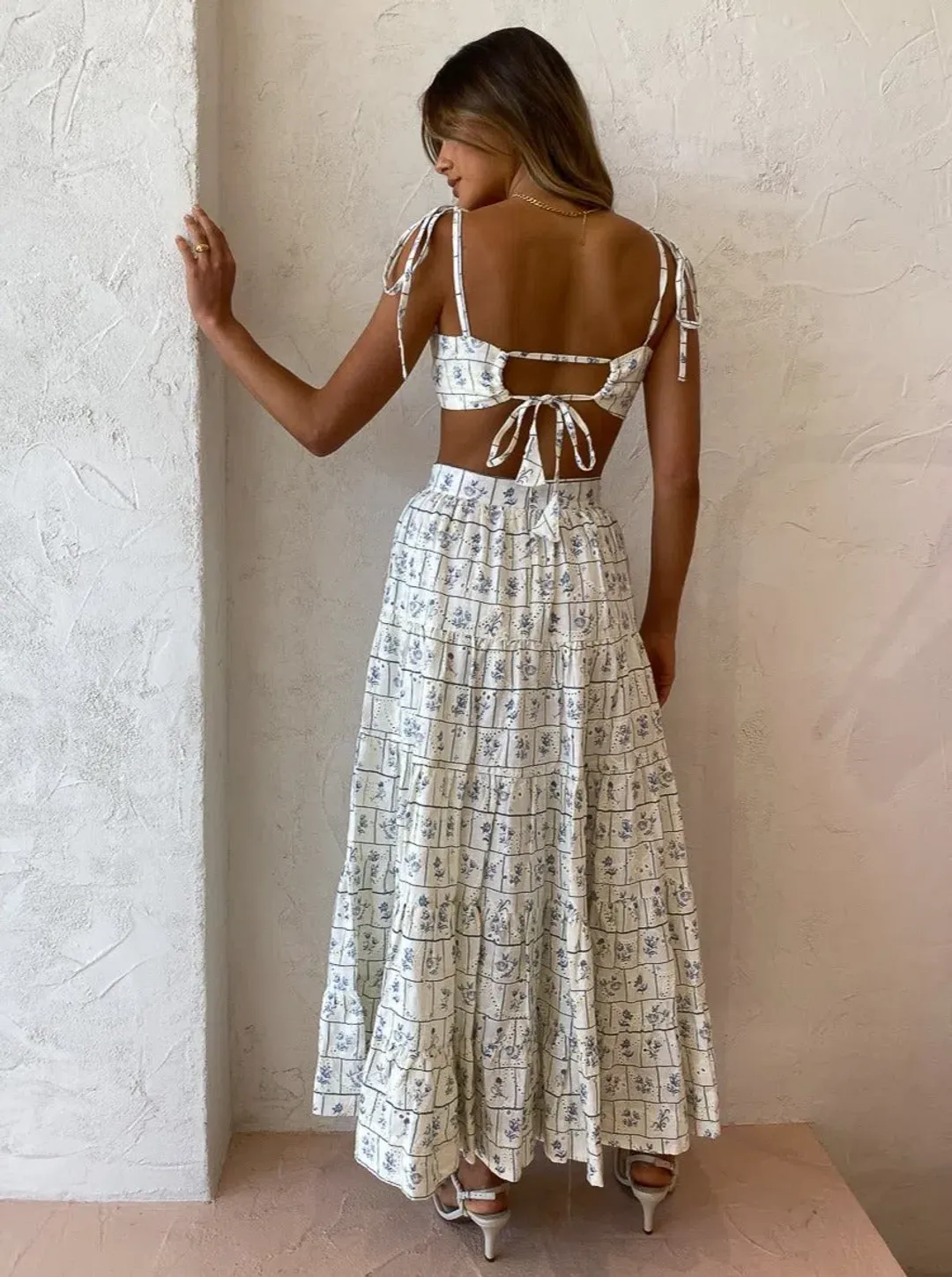 Palm Noosa Happy Hour Crop and Skirt Set Print Size 8 for rent on The Volte - main image