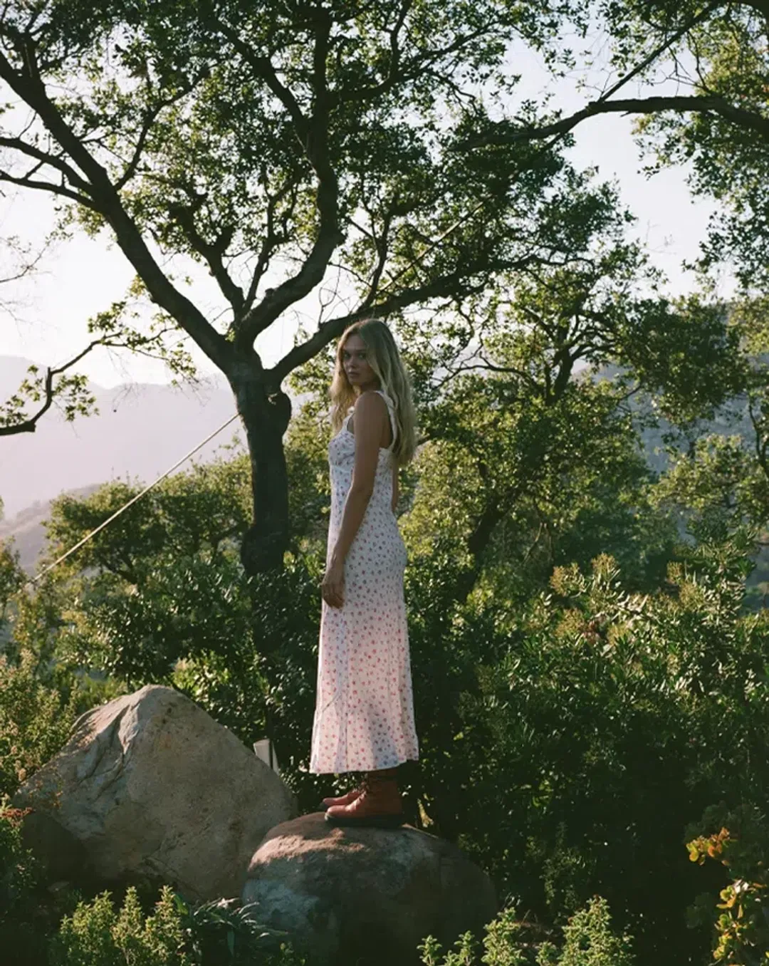 Réalisation Par The The Dharma in Baby Rose Size 8  for rent on The Volte - main image