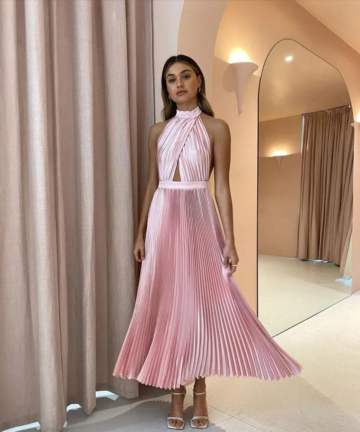 L'Idee Renaissance Gown Ballet Pink Size AU 6 - Image 1