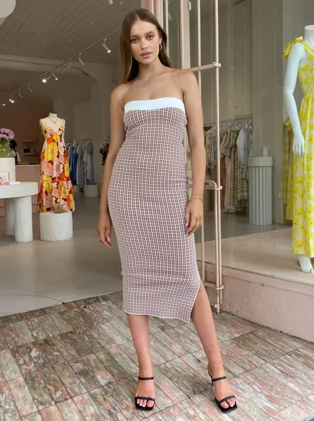 By Johnny Isabella Check Strapless Knit Print Size 6 - Image 5