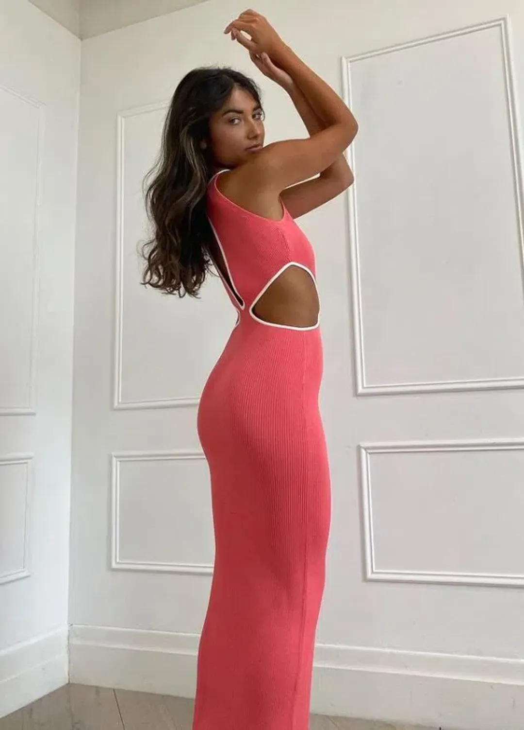 San Sloane Adrian Rib Midi Dress Pink Size 8 for rent on The Volte - main image