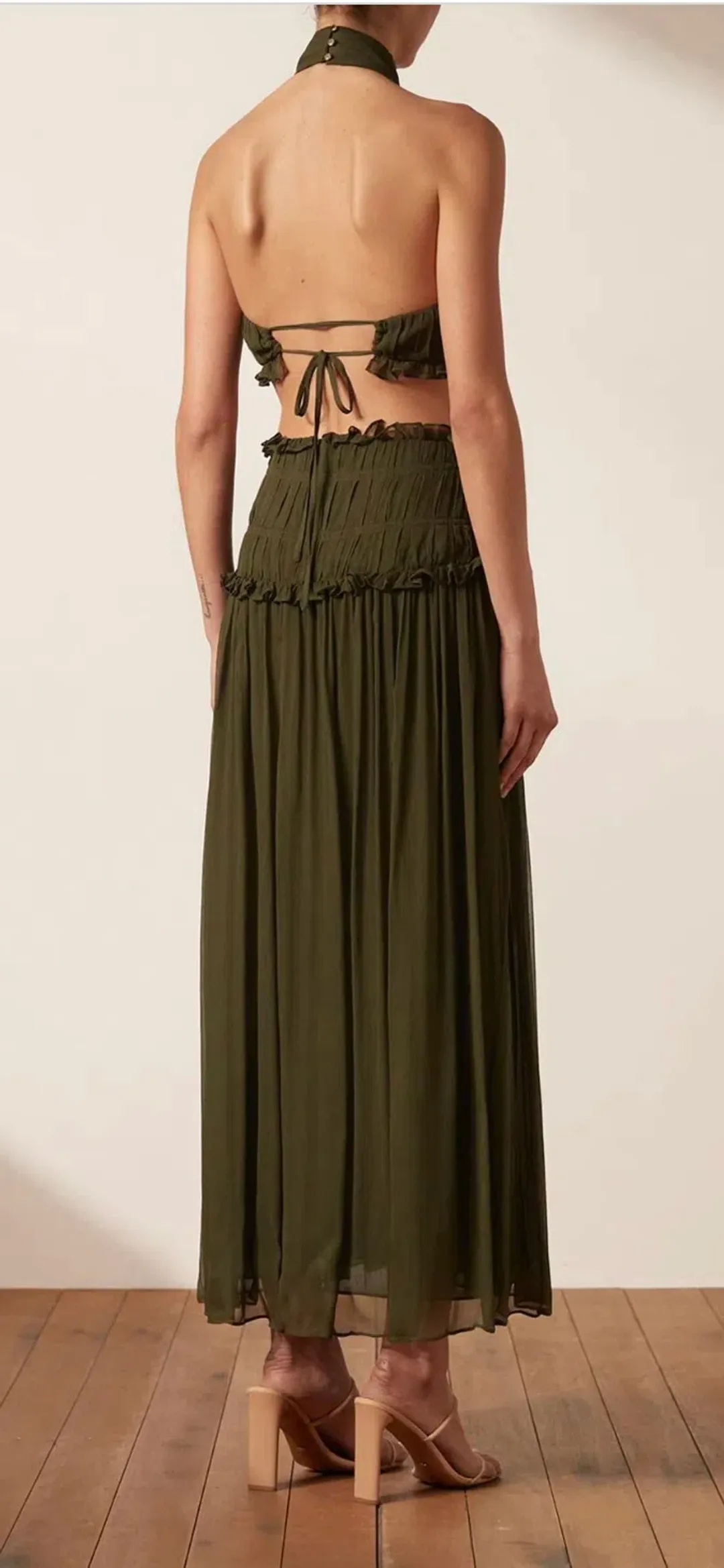Shona Joy Safira High Neck Cut-Out Midi Dress Green Size 14 for rent on The Volte - main image