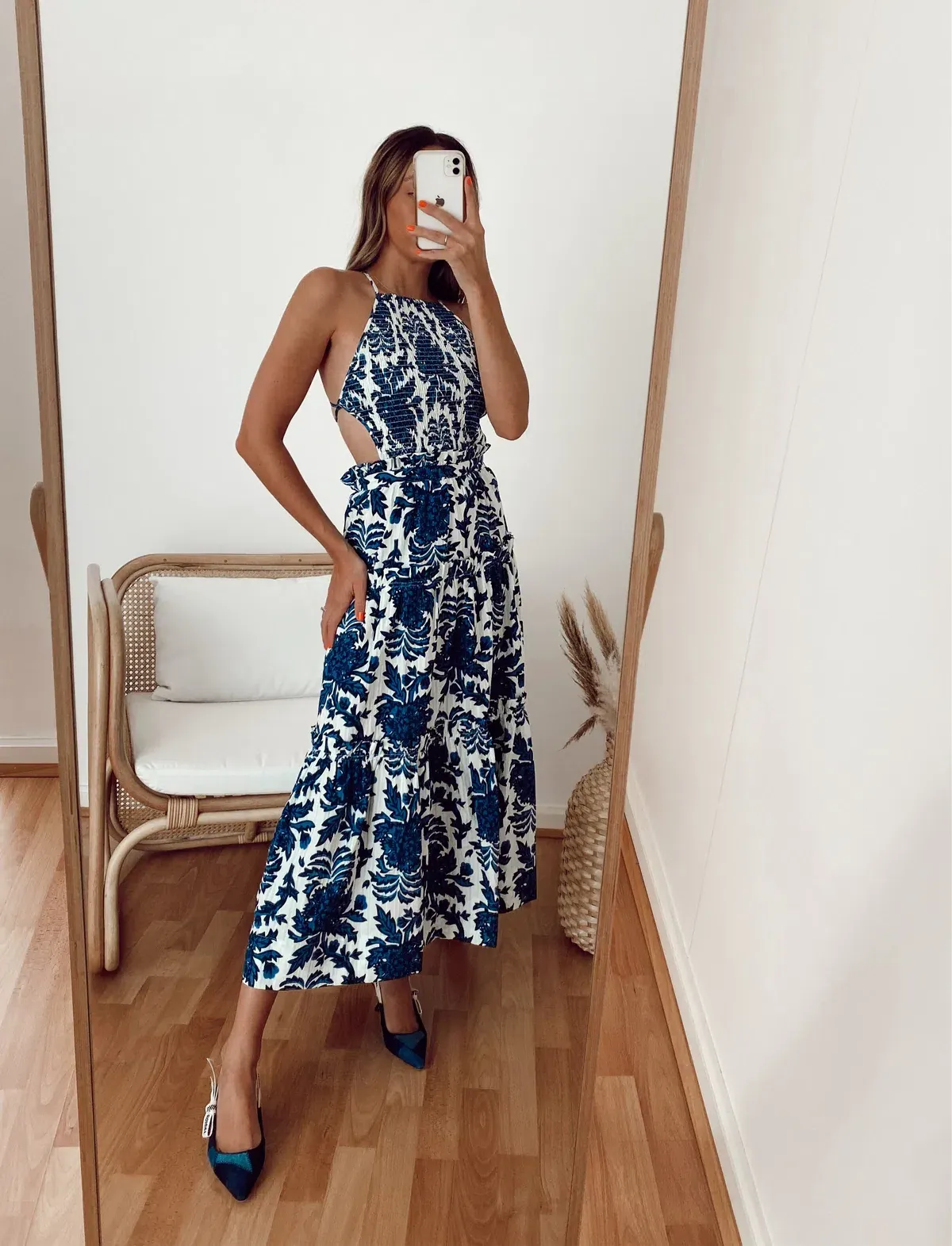 Shona Joy Diana Shirred Backless Midi Dress Print Size 10 - Image 3