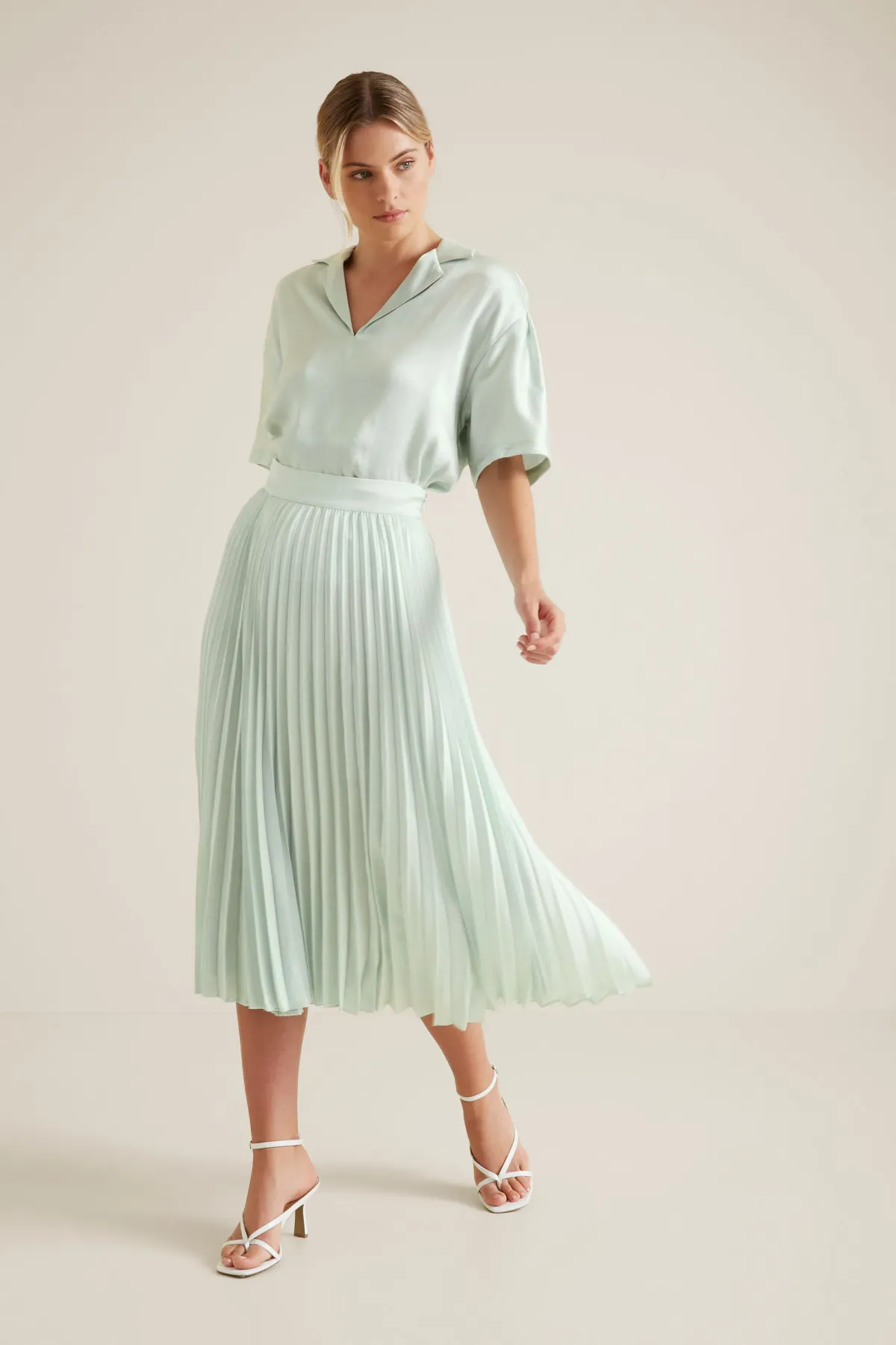 Seed Heritage Seafoam Set Mint Green Size 8 and 6 - Image 1