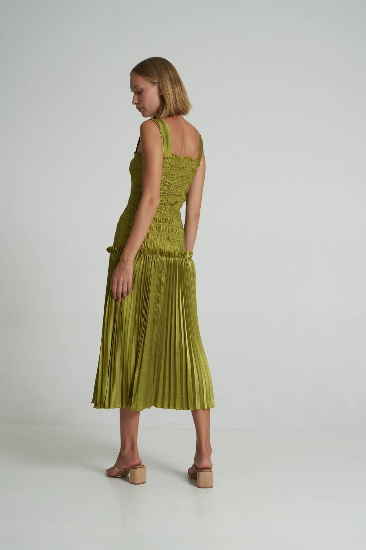 L’Idee Jolie Gown Olive Size 10 - Image 3