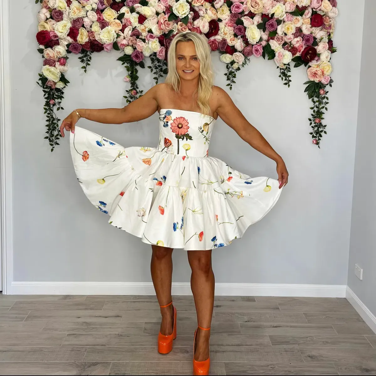 Leo and Lin The Fields Embroidered Bustier Mini Dress White Size 10 - Image 1