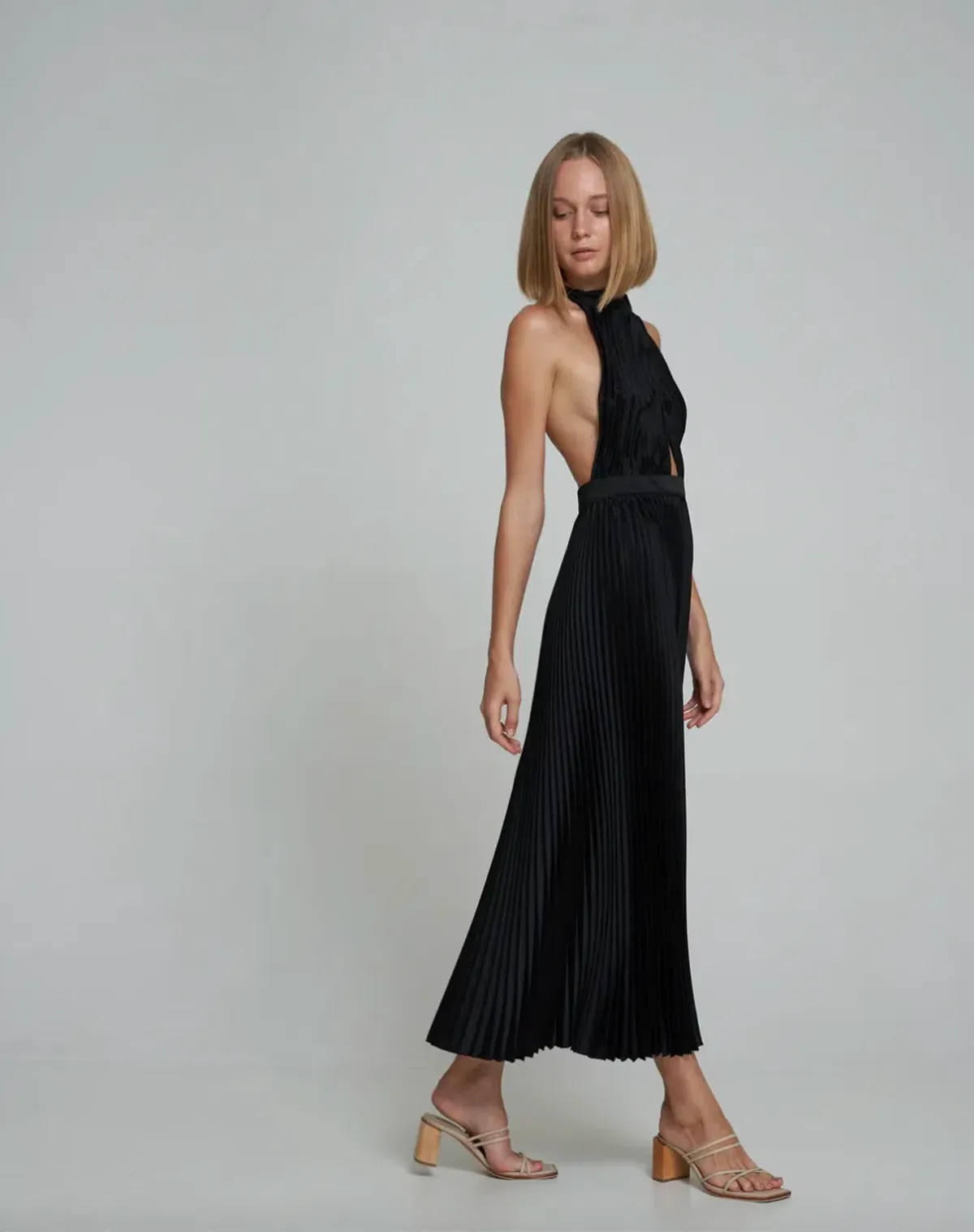 L'Idee Renaissance Gown Black Size 8 - Image 2