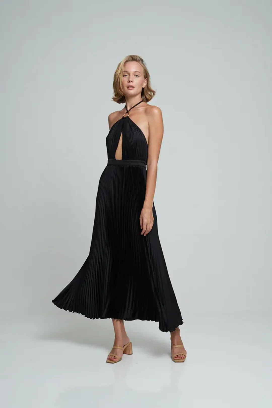 L'Idee Woman Reveil Gown Noir Size 10 for rent on The Volte - main image