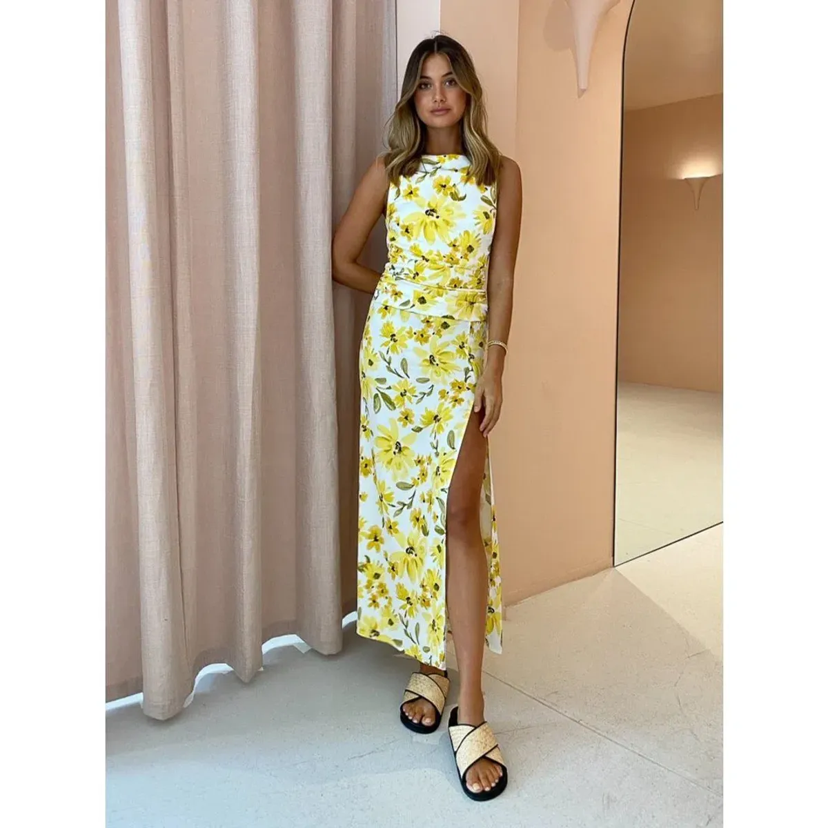 Bec & Bridge Daphne Maxi Dress Floral Size 8  - Image 3