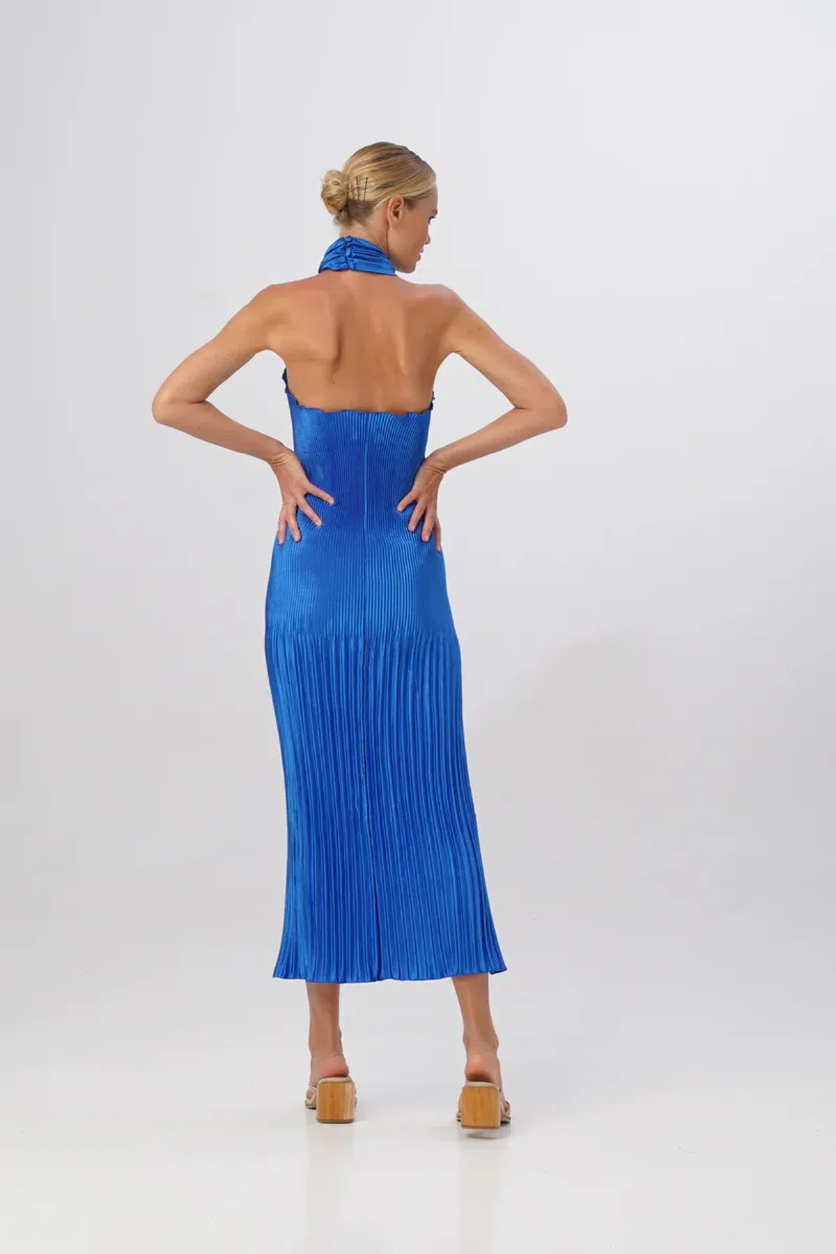 L'Idee The Soirée Pleated Halter Gown MOROCCAN Blue Size 8 - Image 4