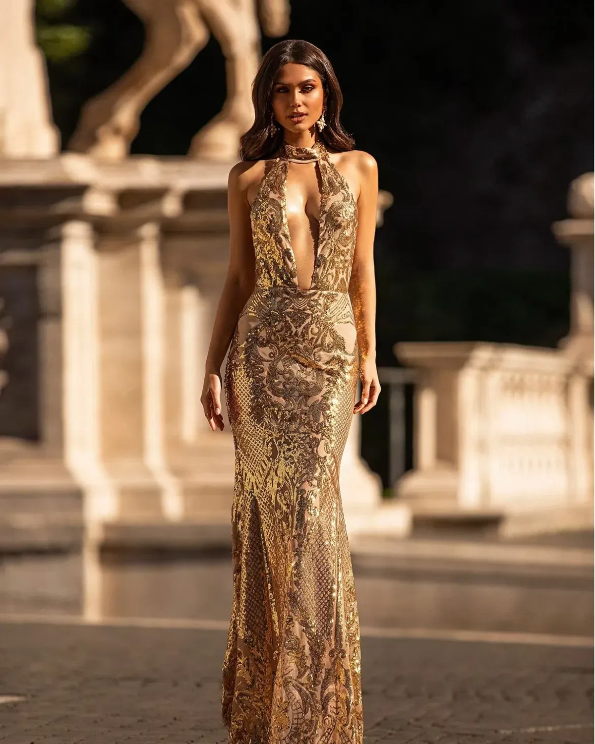 Alamour Nicola Gown Gold Sequin Size 8 - Image 6