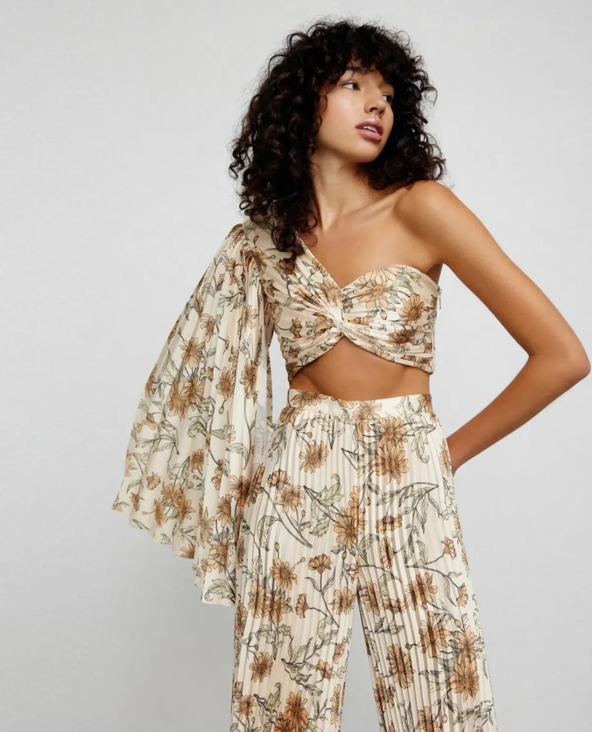 Significant Other Simone Set  Amber Daisy Size 10  - Image 4