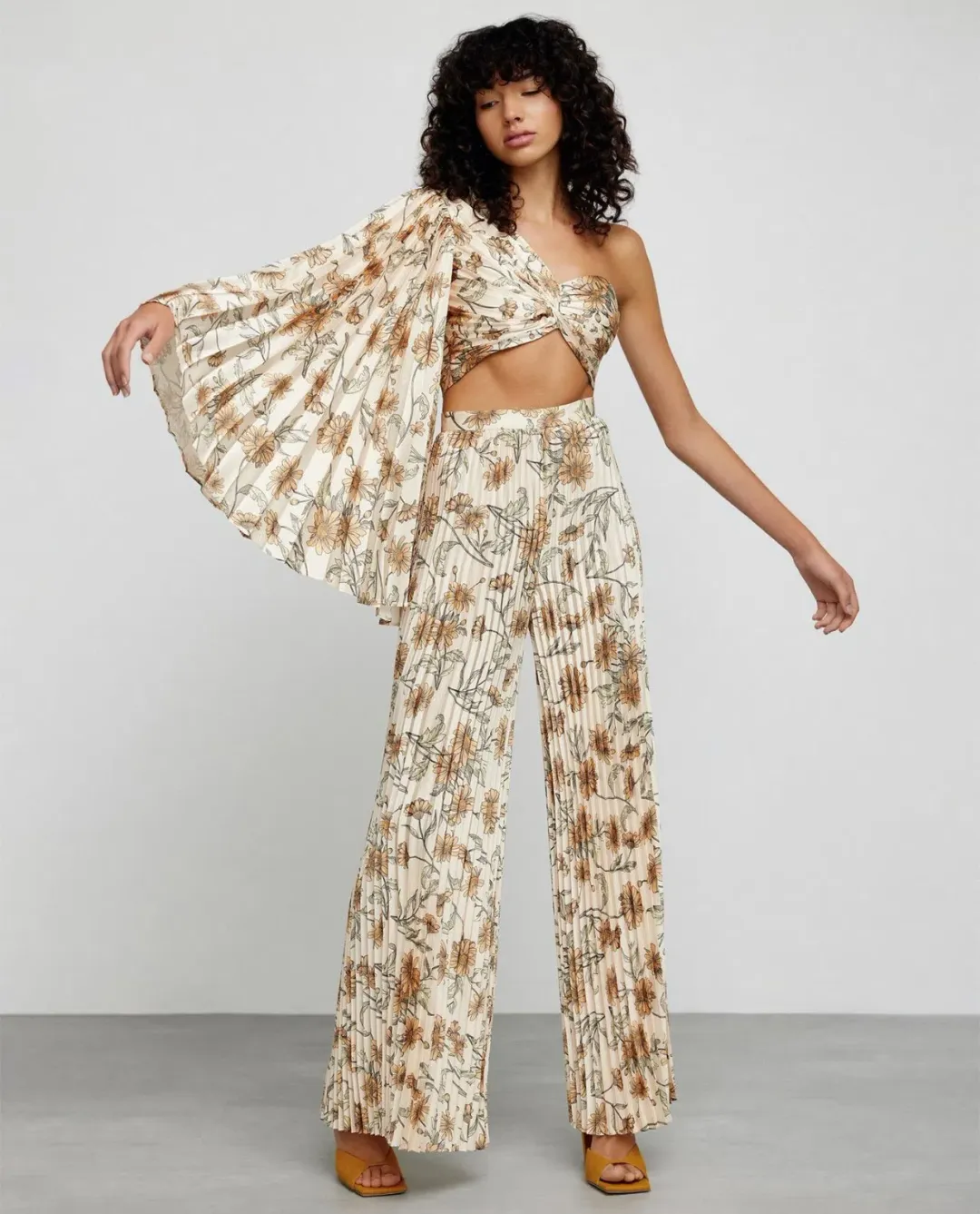 Significant Other Simone Set  Amber Daisy Size 10  for rent on The Volte - main image