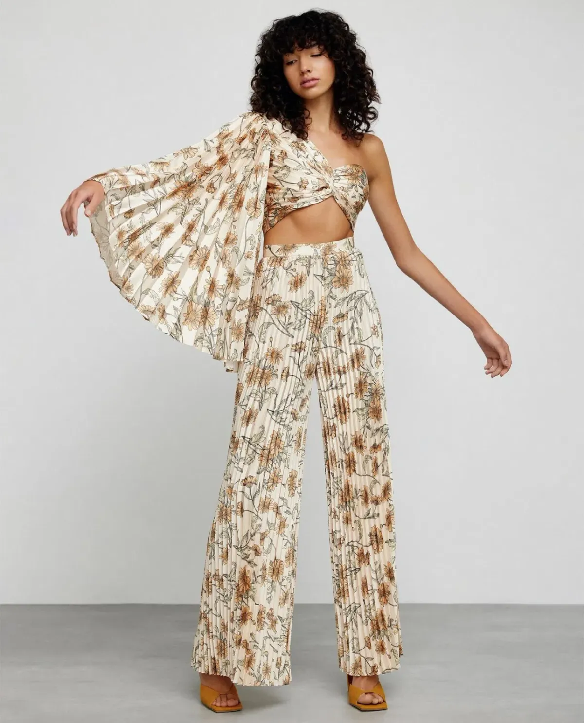 Significant Other Simone Set  Amber Daisy Size 10  - Image 1