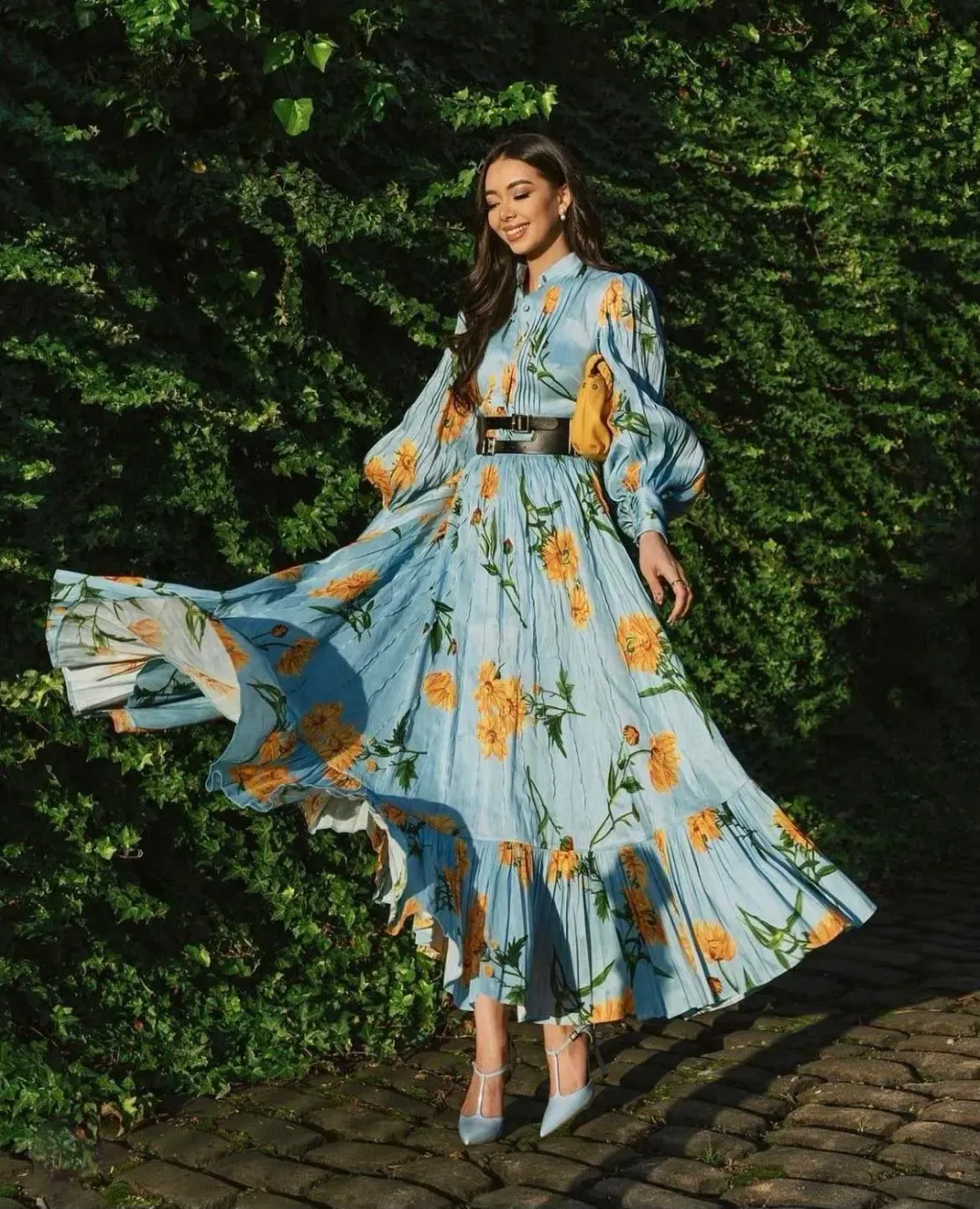 Leo Lin / Marguerite Bleu Silk Linen Dress / Bleu Flora / Size AU 12 for rent on The Volte - main image