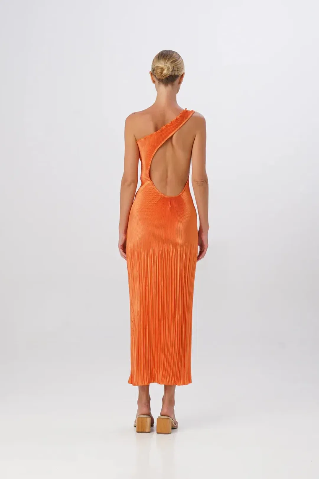 L'Idee Naomi Midi Orange Size AU 6 for rent on The Volte - main image