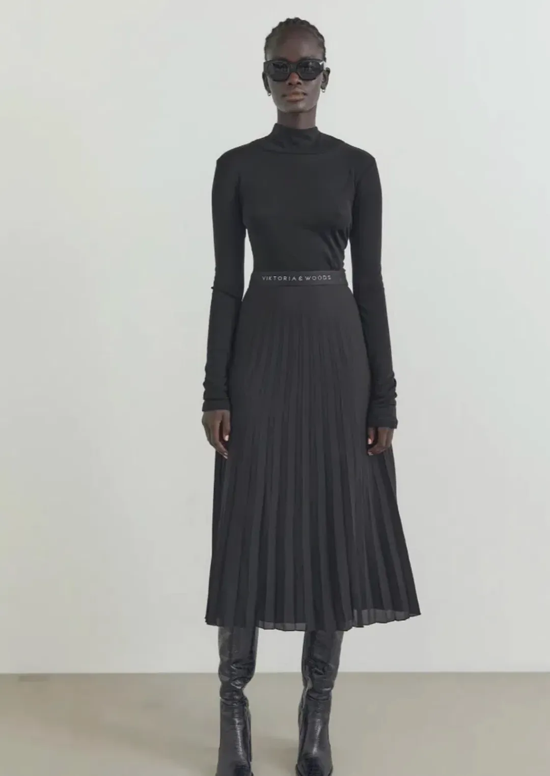 Victoria and Woods Tuscany Skirt Black Size 6 for rent on The Volte - main image