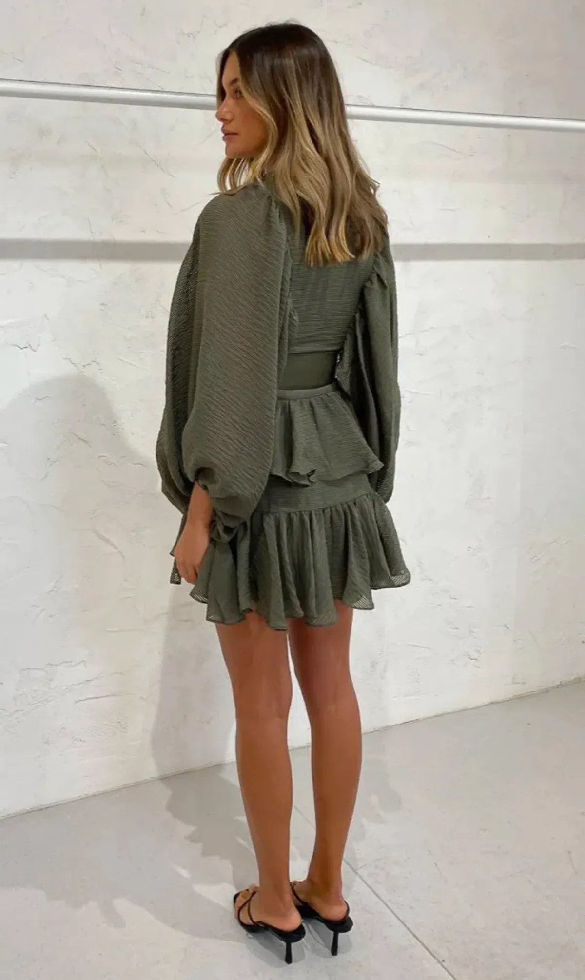 Shona Joy Charlotte Plunged Dress in Khaki Size 10 - Image 5