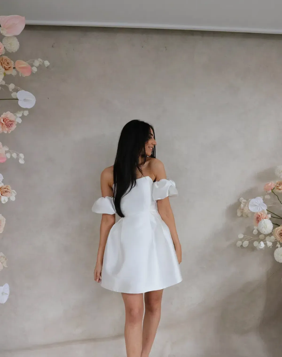 Siss Studio Strapless Bridal Mini Dress with Detachable Sleeves White Size 6 - Image 3