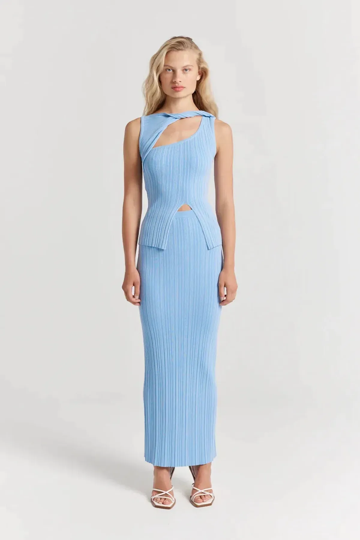 Henne Romee Set in Cloud Nine Blue Size AU 10 - Image 4