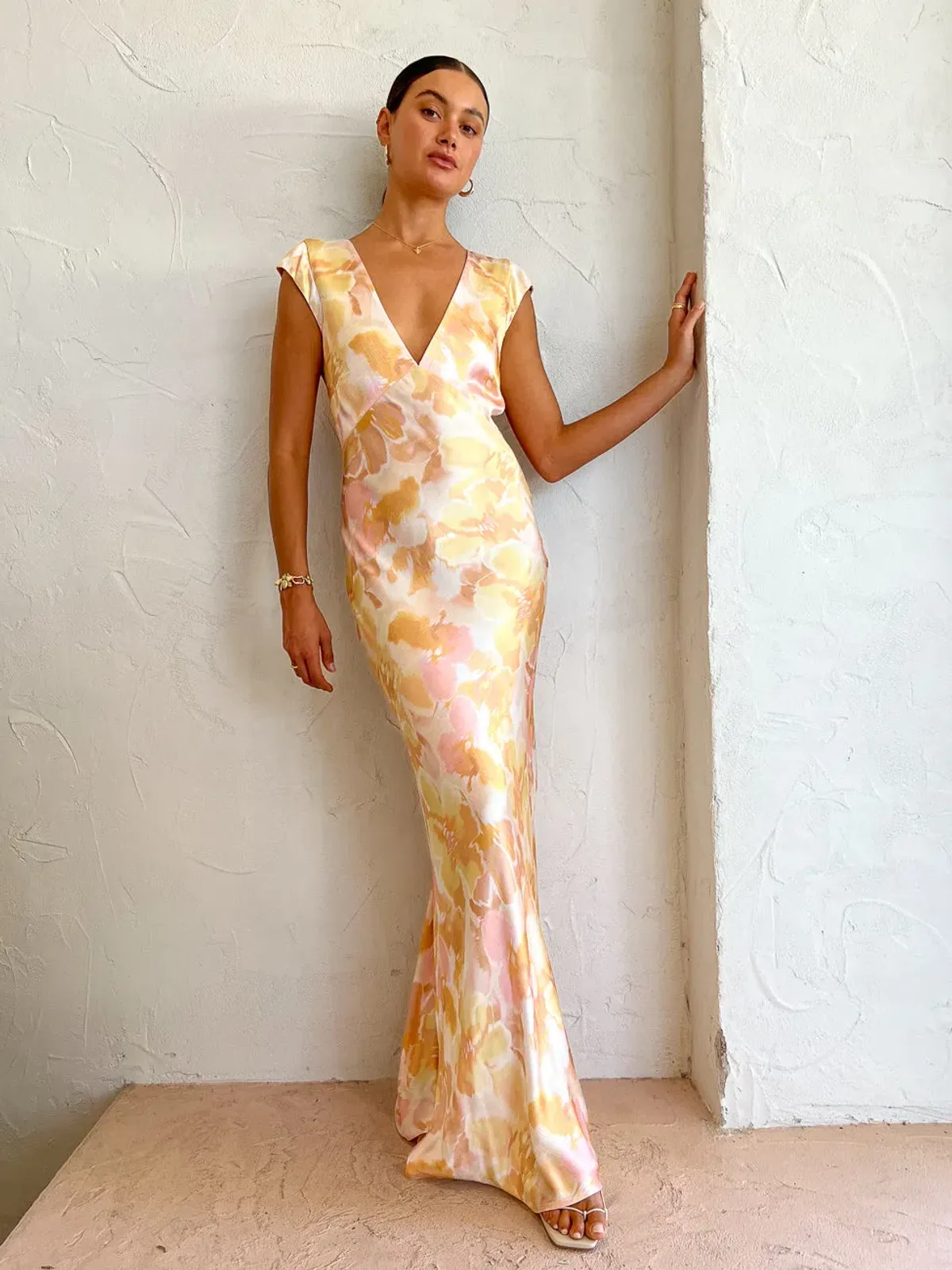 Bec & Bridge Indi V Maxi Dress Print Size 6  - Image 2