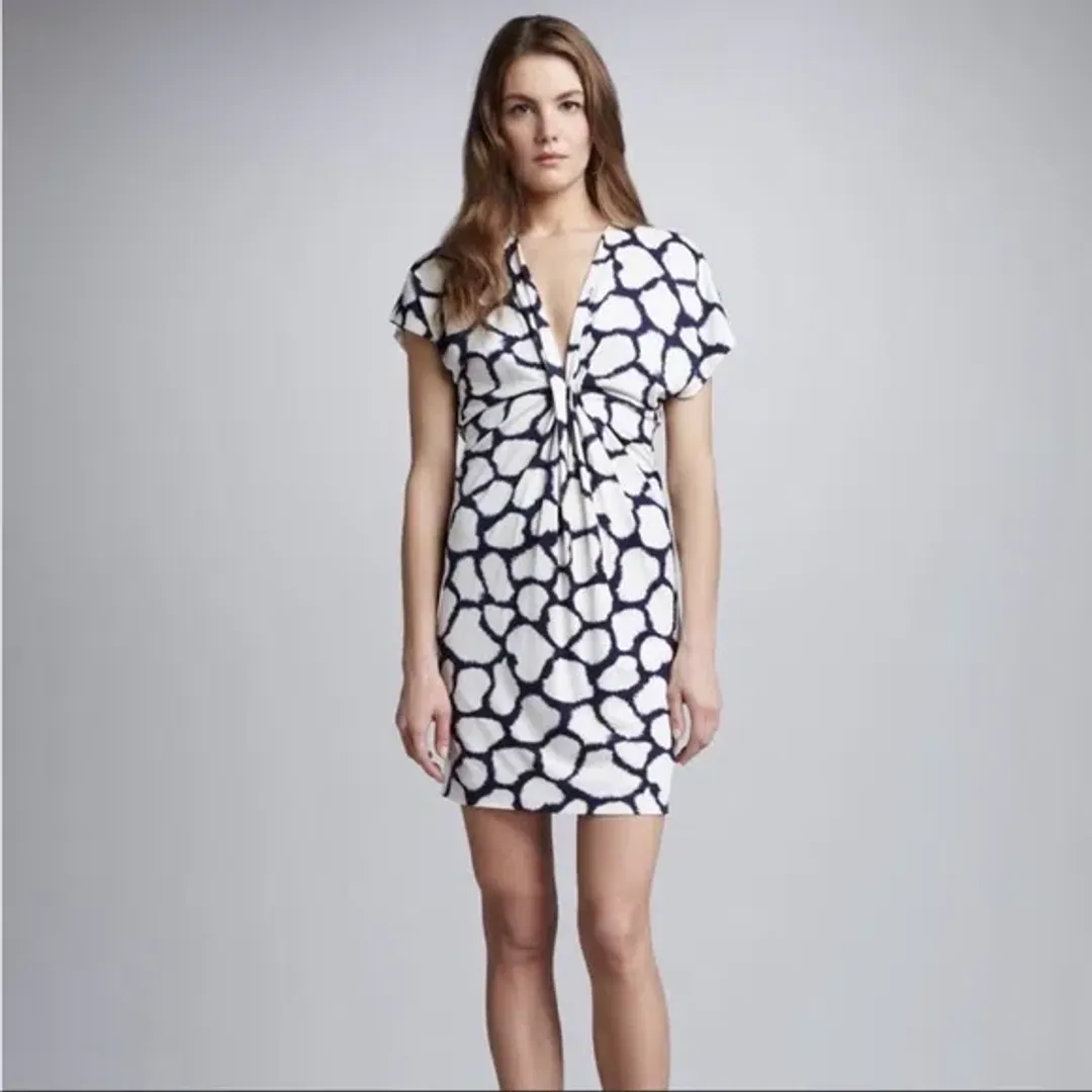 Diane Von Furstenberg Natalie Silk Twist Front Mini Dress Print Size 8 for rent on The Volte - main image
