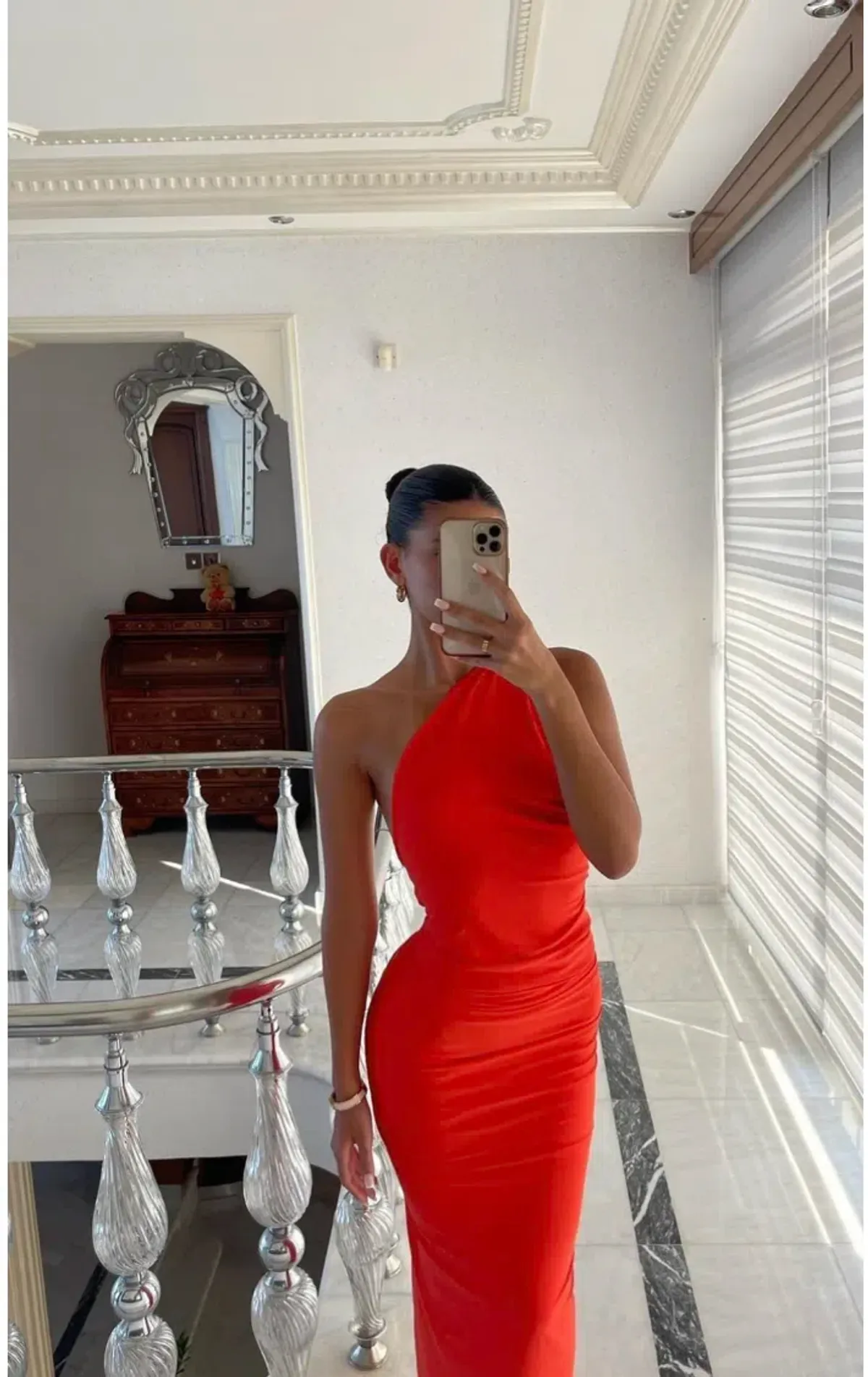 Melani The Label Constantina Gown in Tangerine Size 8 - Image 1