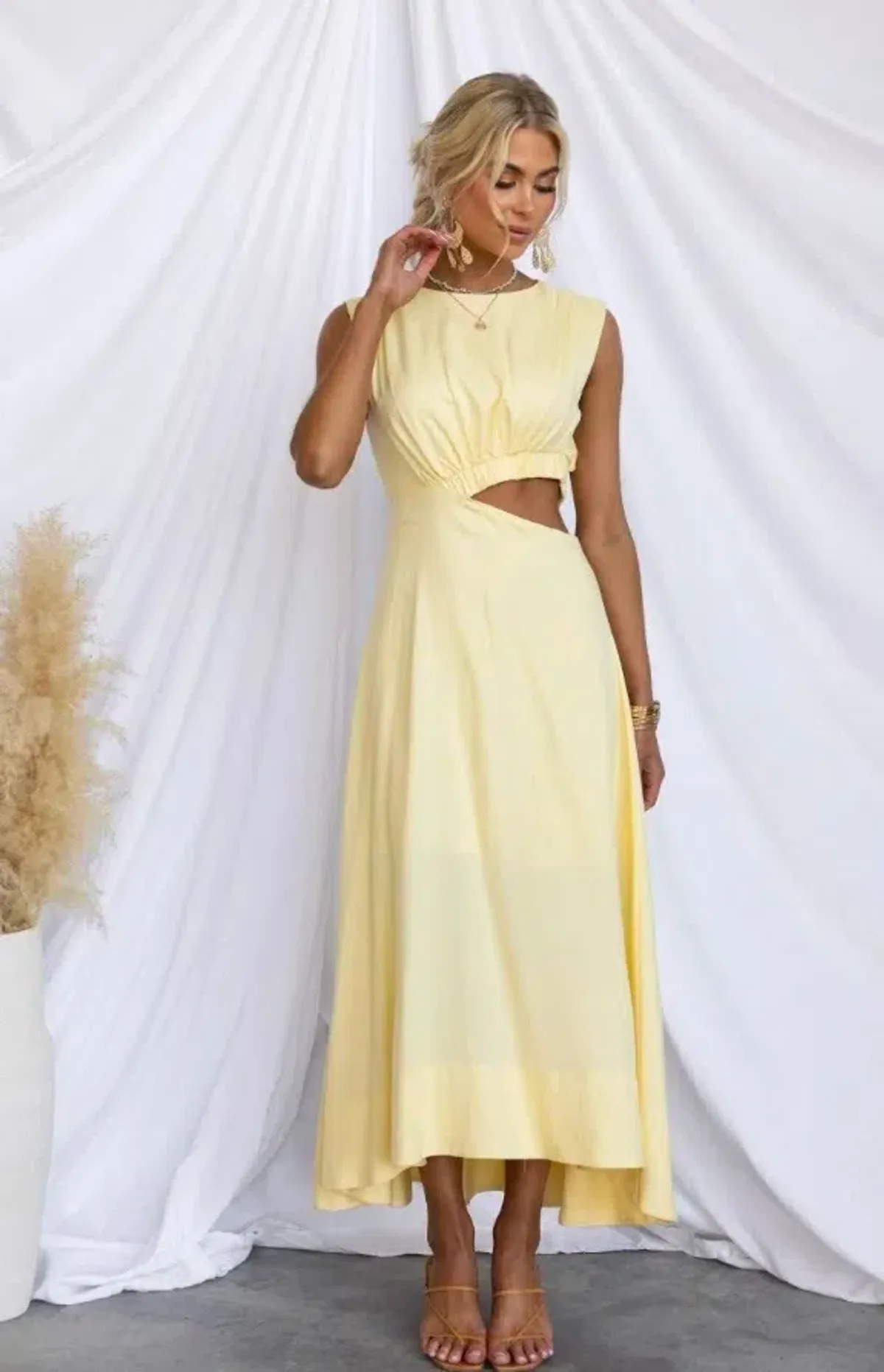 Stellino Inspire You Maxi Dress Yellow Size 8  - Image 3