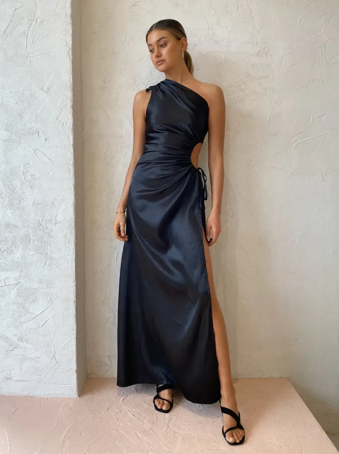 Sonya Moda Nour Maxi Dress Black Size 10 for rent on The Volte - main image
