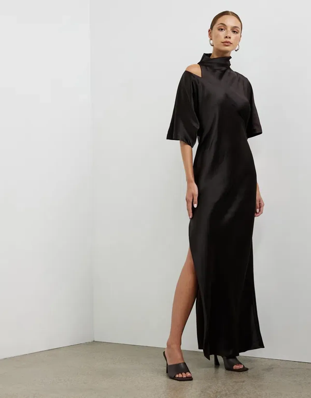 Camilla and Marc Sorrell Maxi Dress Chocolate Size 14 - Image 3