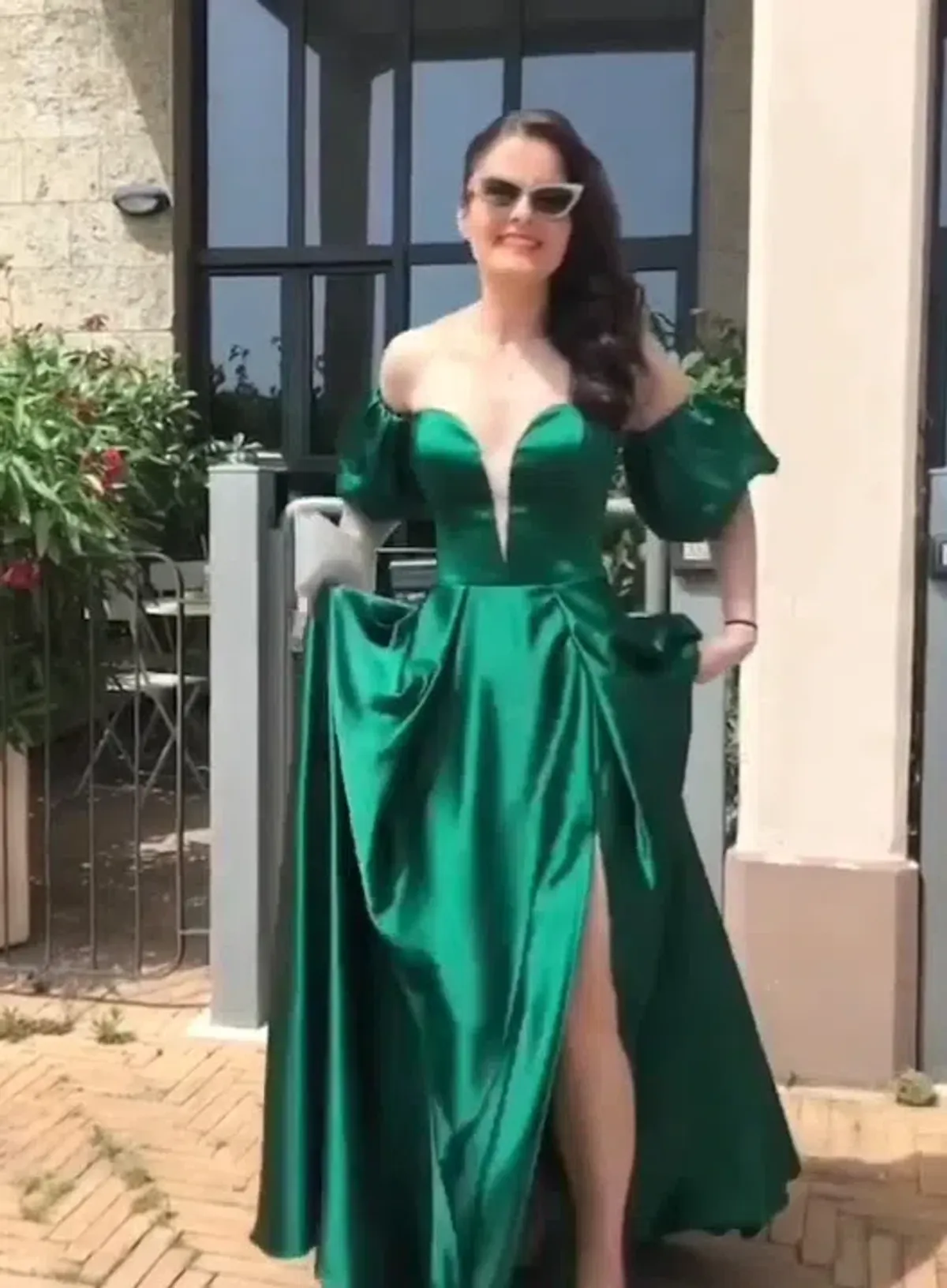 Sherri Hill 55253 Long Gown Emerald Size 10 - Image 2