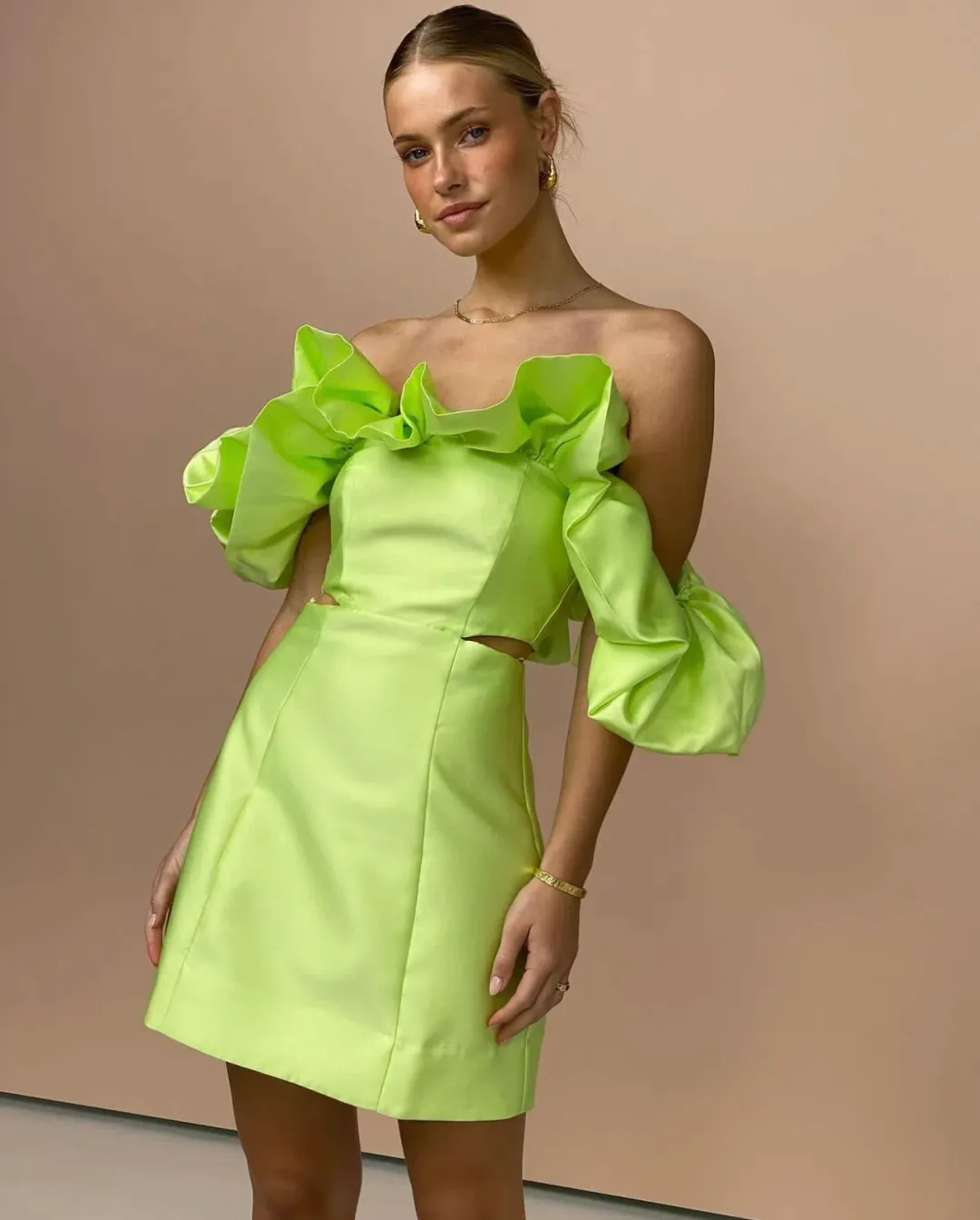 Alemais Suzi Off Shoulder Midi Dress Green Size 10 for rent on The Volte - main image