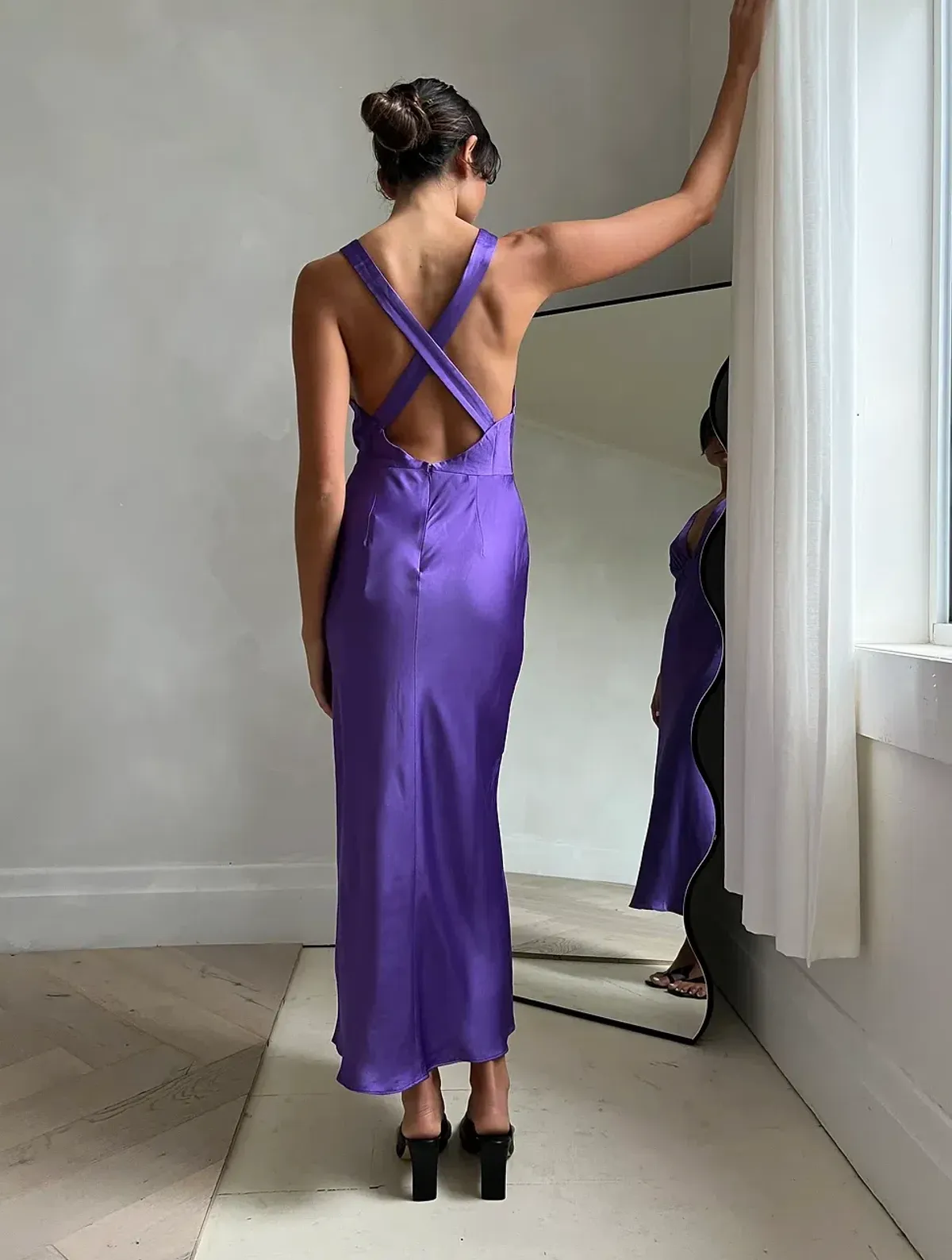 Shona Joy Lana Plunged Cross Back Midi Dress Purple Size 6 - Image 4