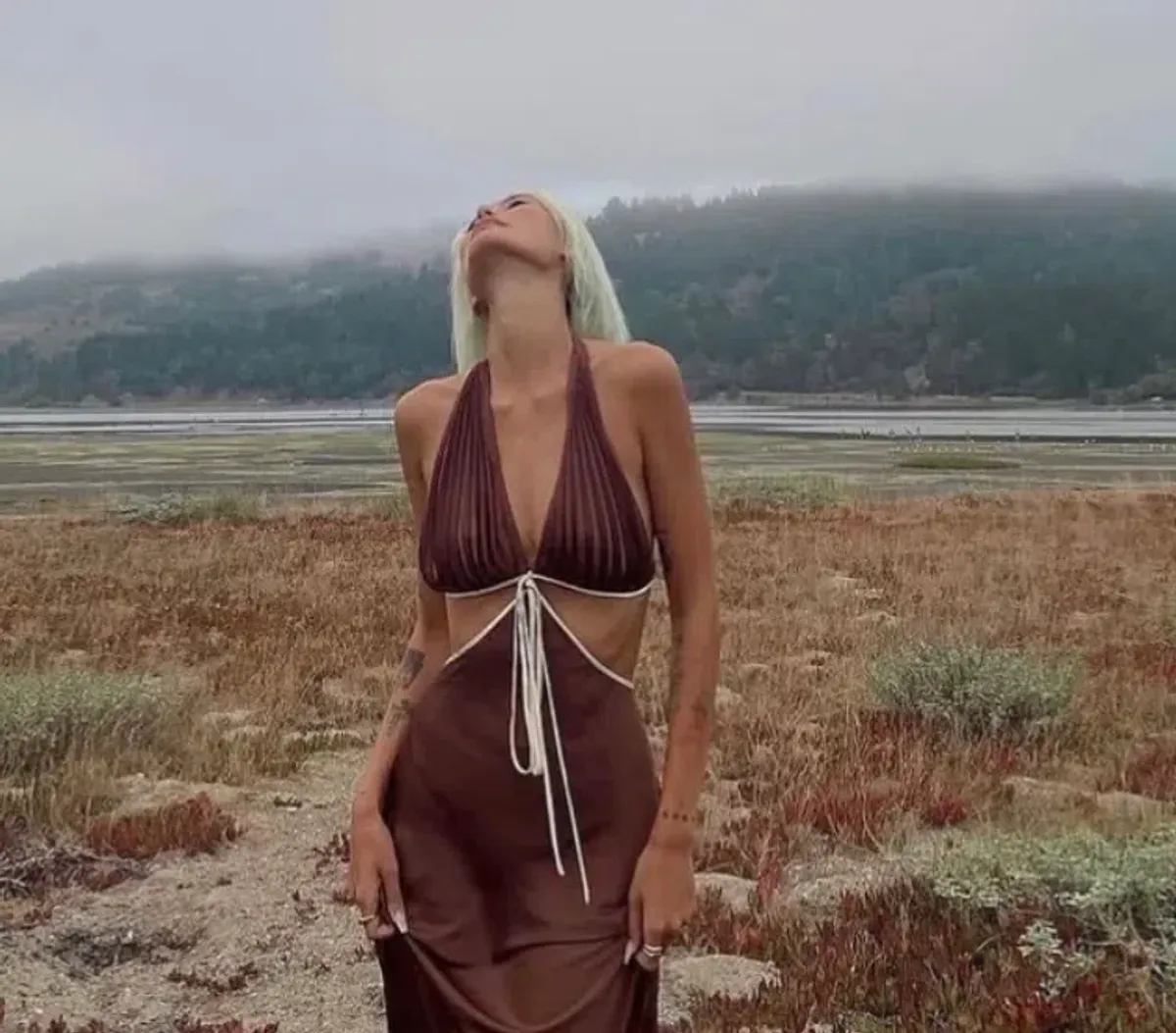 Onarin Ms.Pleat Cut-Out Dress Brown Size 8  - Image 2