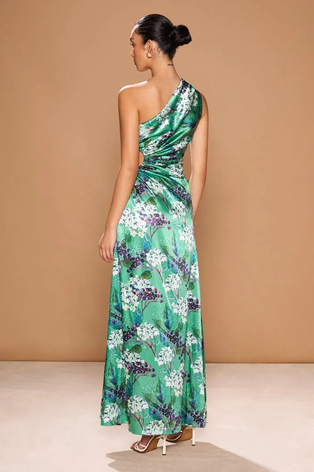Sonya Nour Maxi Dress In Fiori Di Sambuco Size 8 for rent on The Volte - main image