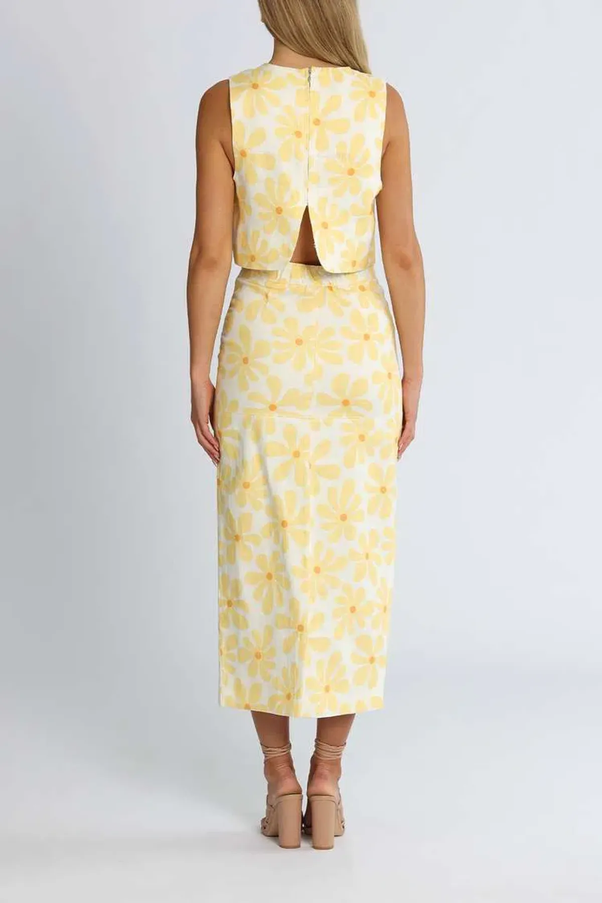 By Johnny Callie Sun Crop and Skirt Set Yellow Print Size 6 - Image 3